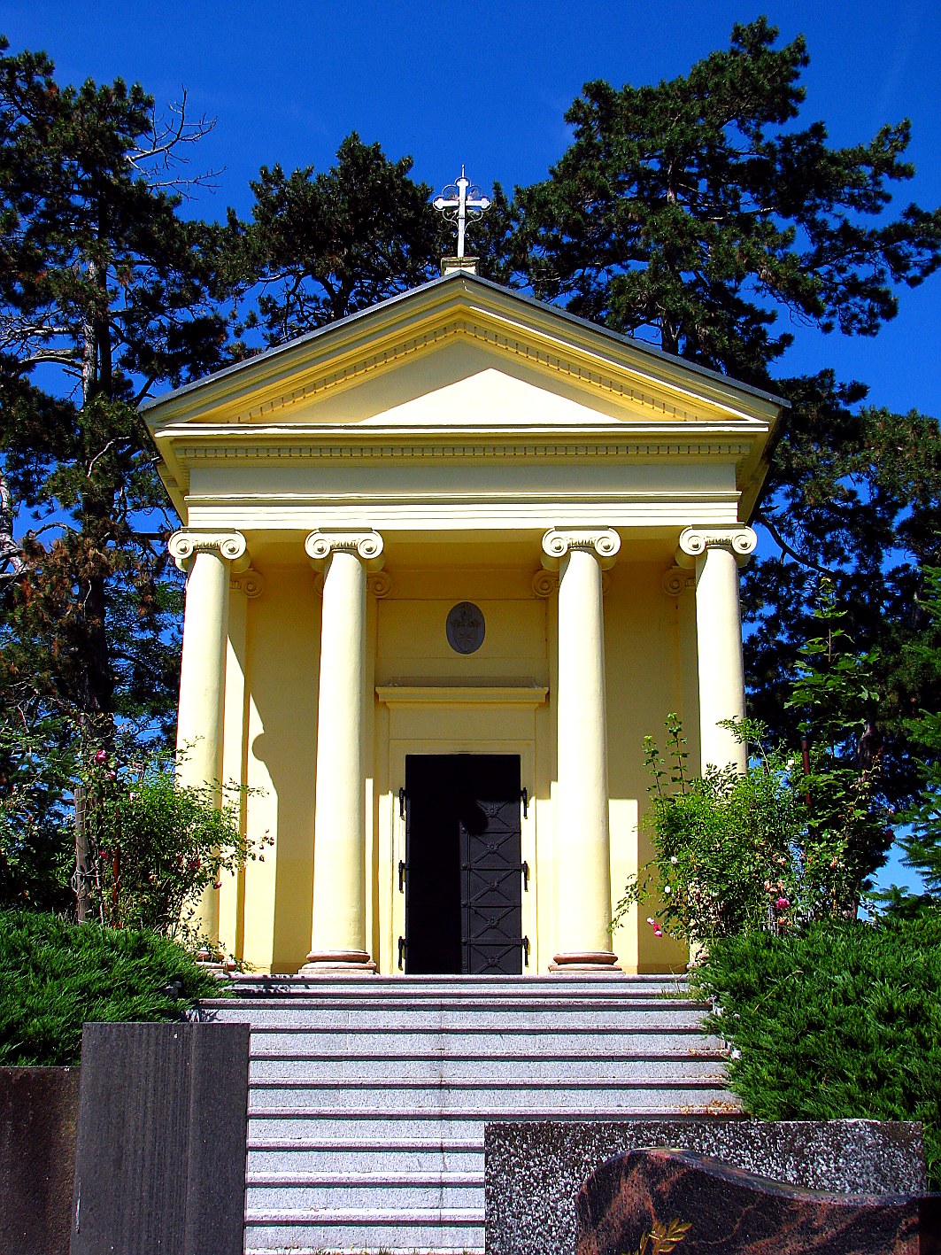 
<span>Šternberská hrobka ve Stupně</span>
