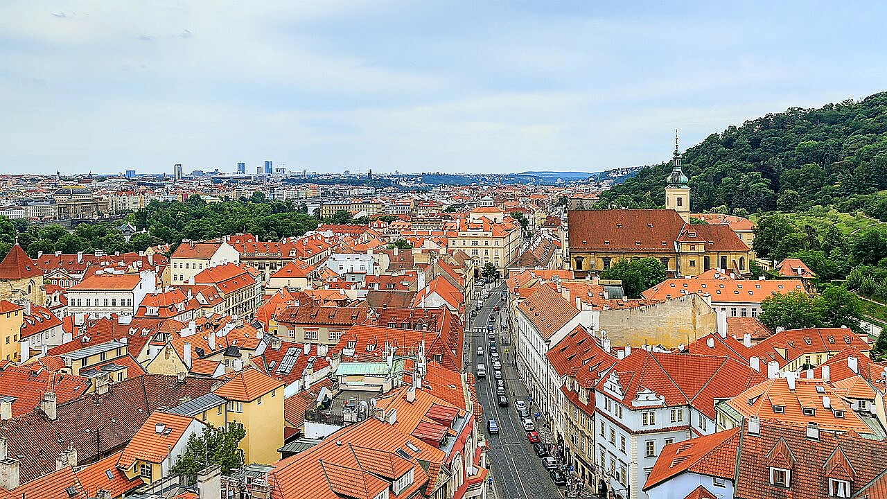 
<span>Karmelitská</span>
