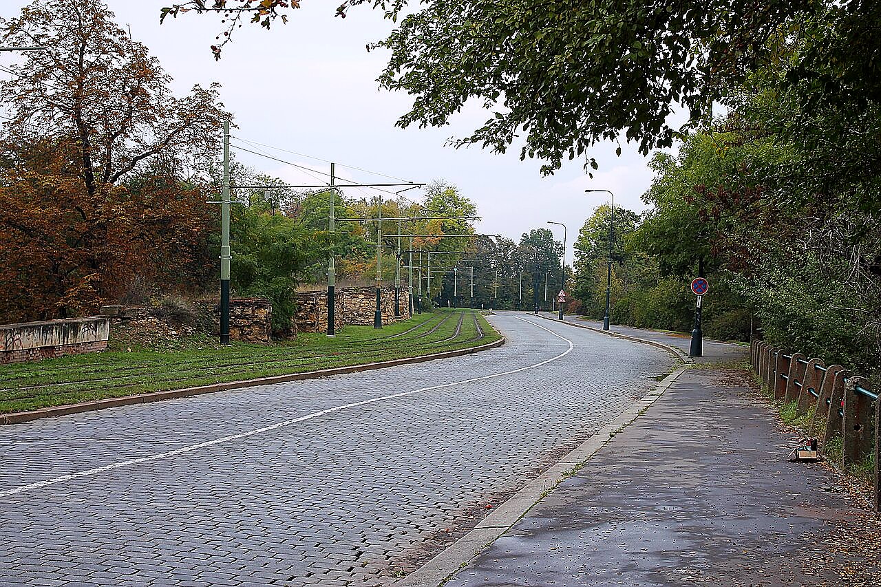 
<span>Keplerova</span>
