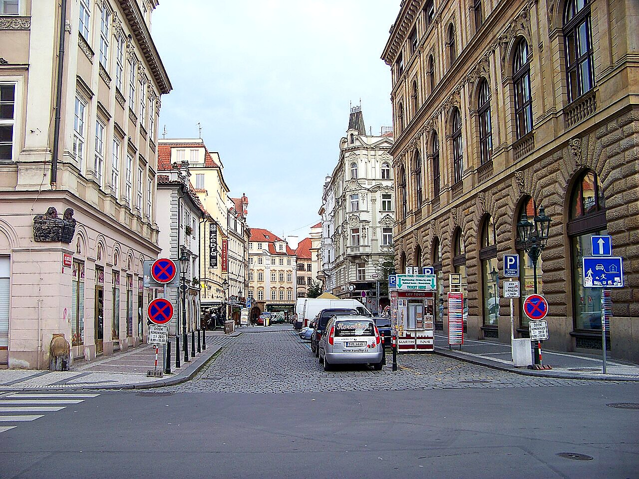 
<span>Melantrichova</span>
