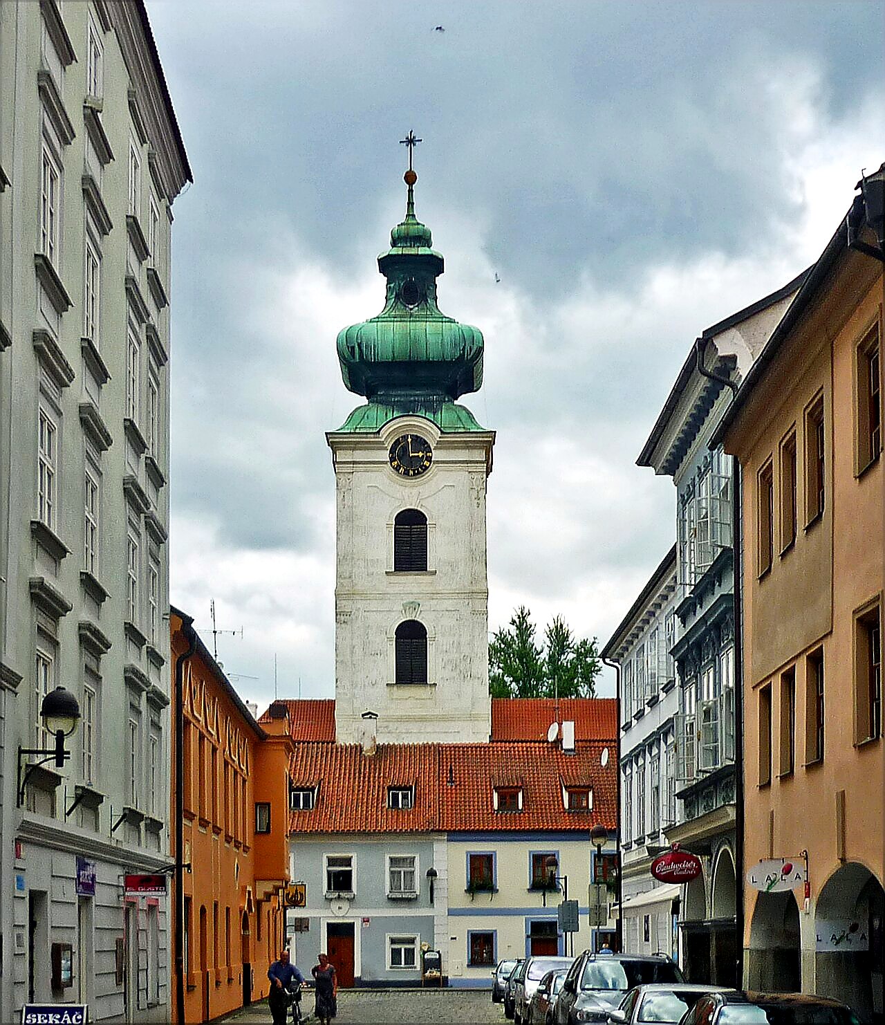 
<span>Piaristická</span>
