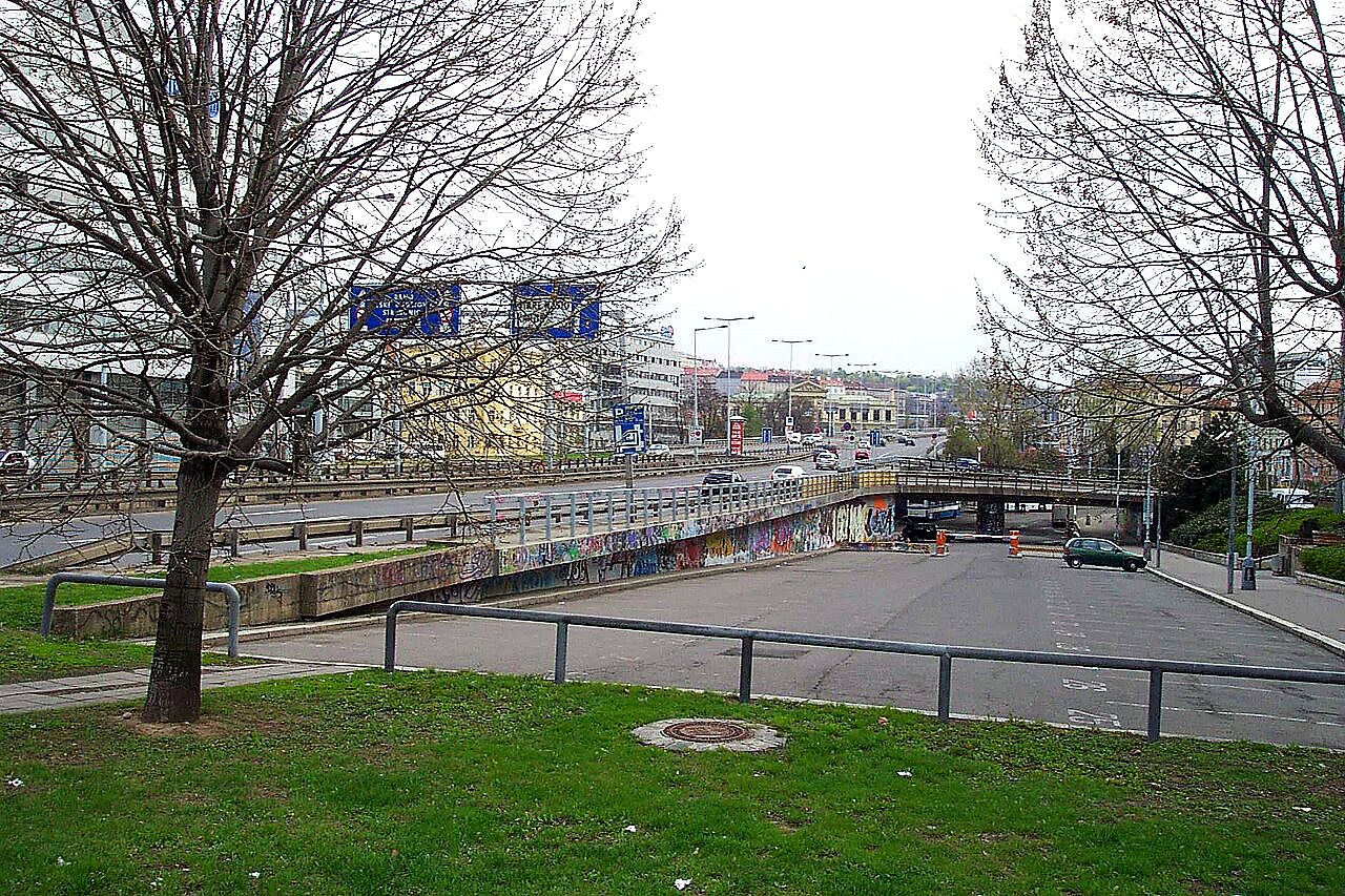 
<span>Těšnov</span>
