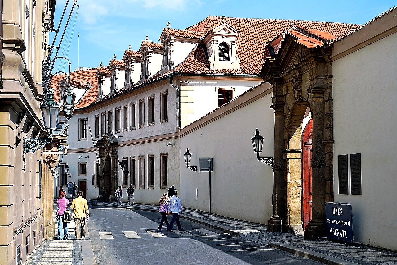 
<span>Valdštejnská ulice</span>
