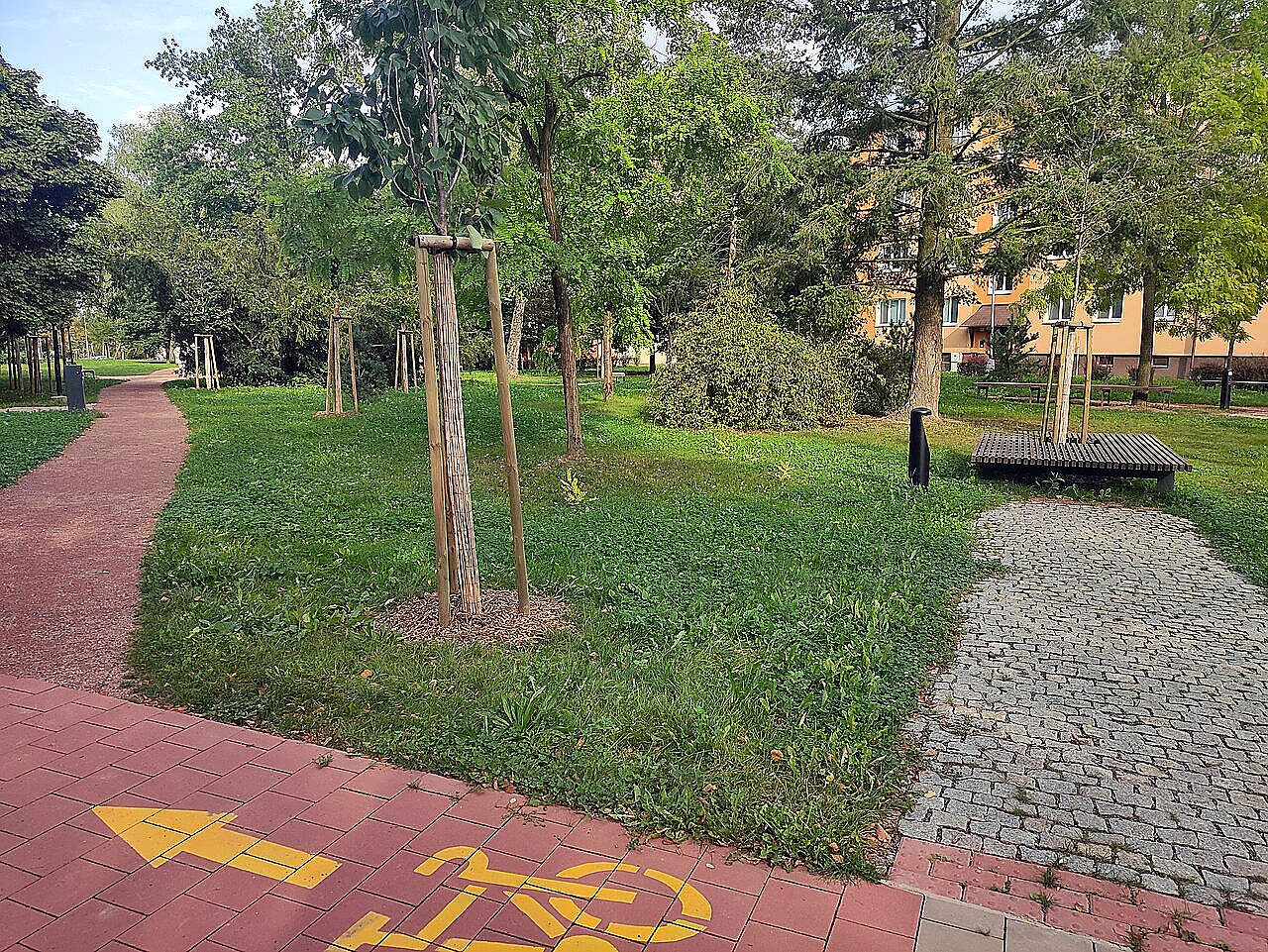 
<span>náměstí Družby</span>
