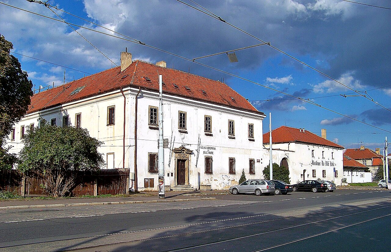 
<span>Velká hospoda na Bílé Hoře</span>

