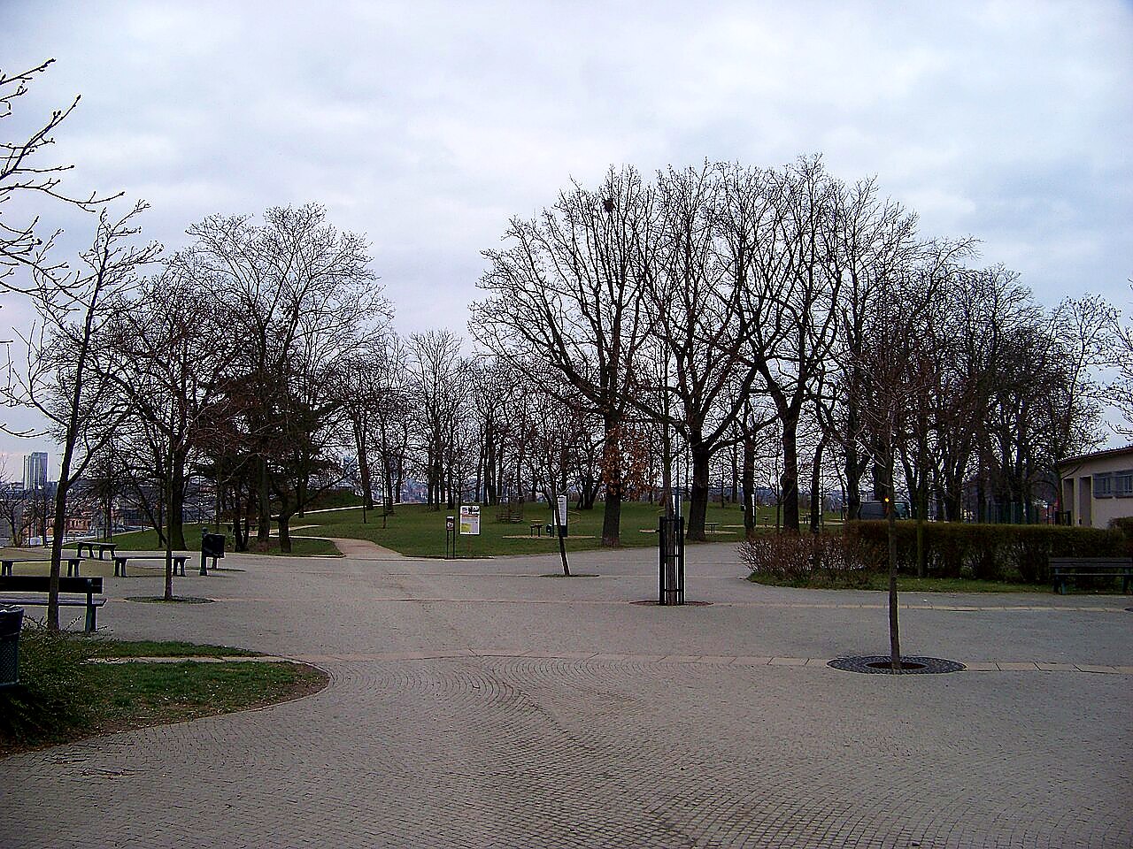 
<span>Park Sacré Coeur</span>
