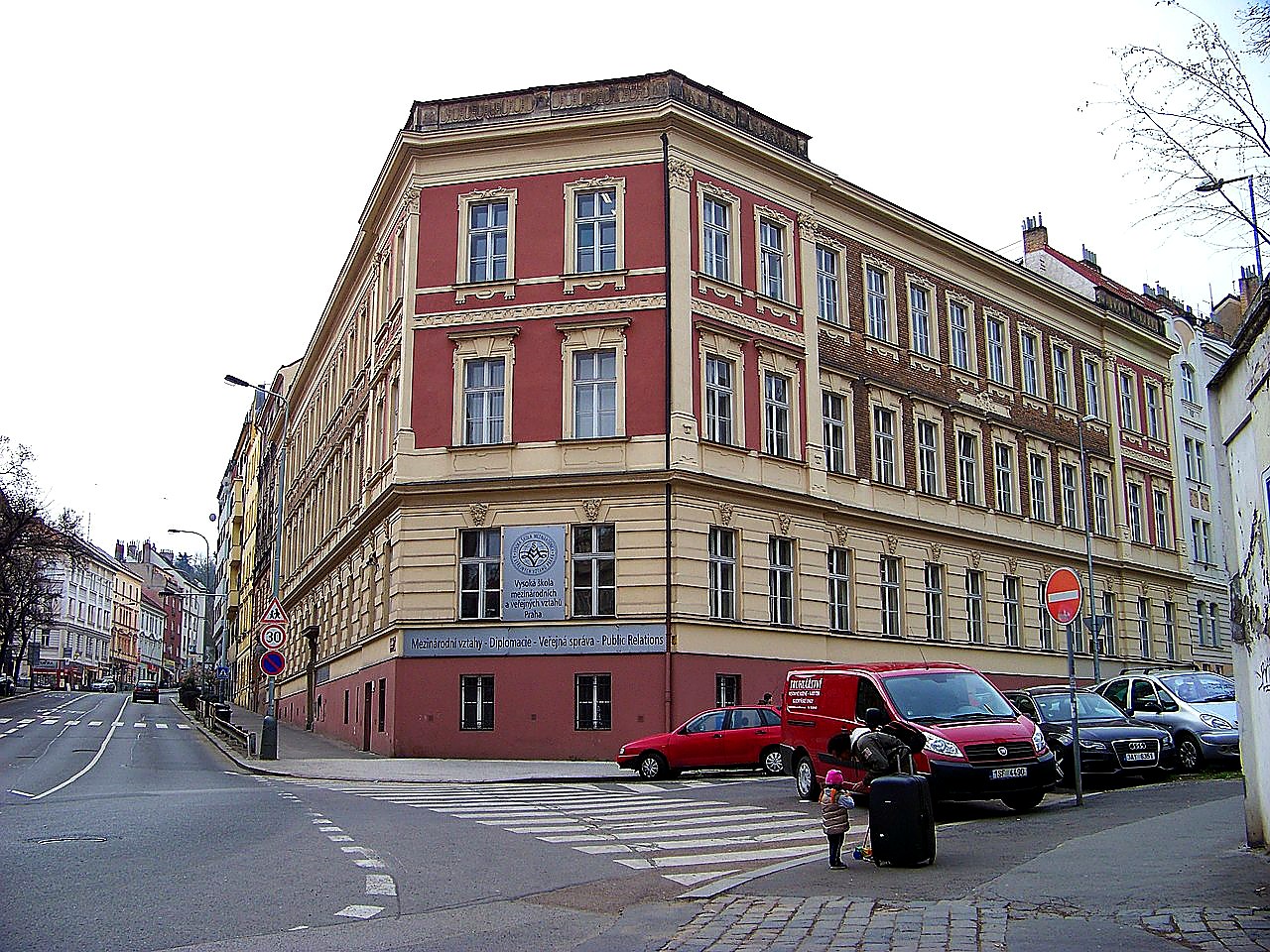 
<span>University College Prague</span>

