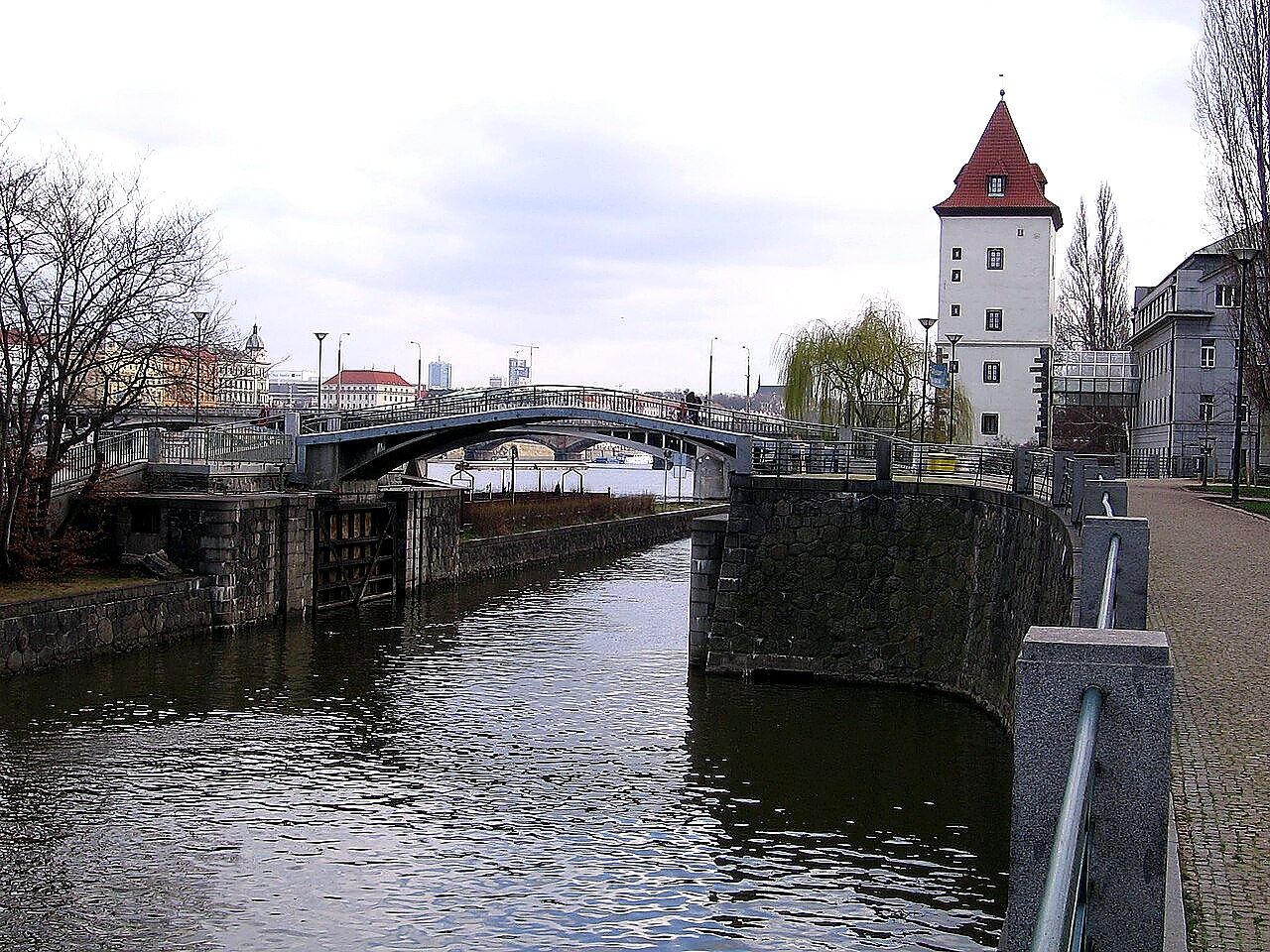 
<span>most na Dětský ostrov</span>
