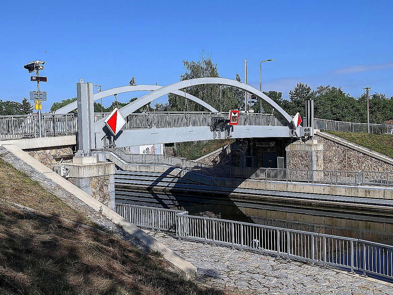 
<span>most přes plavební kanál ve Vraňanech</span>
