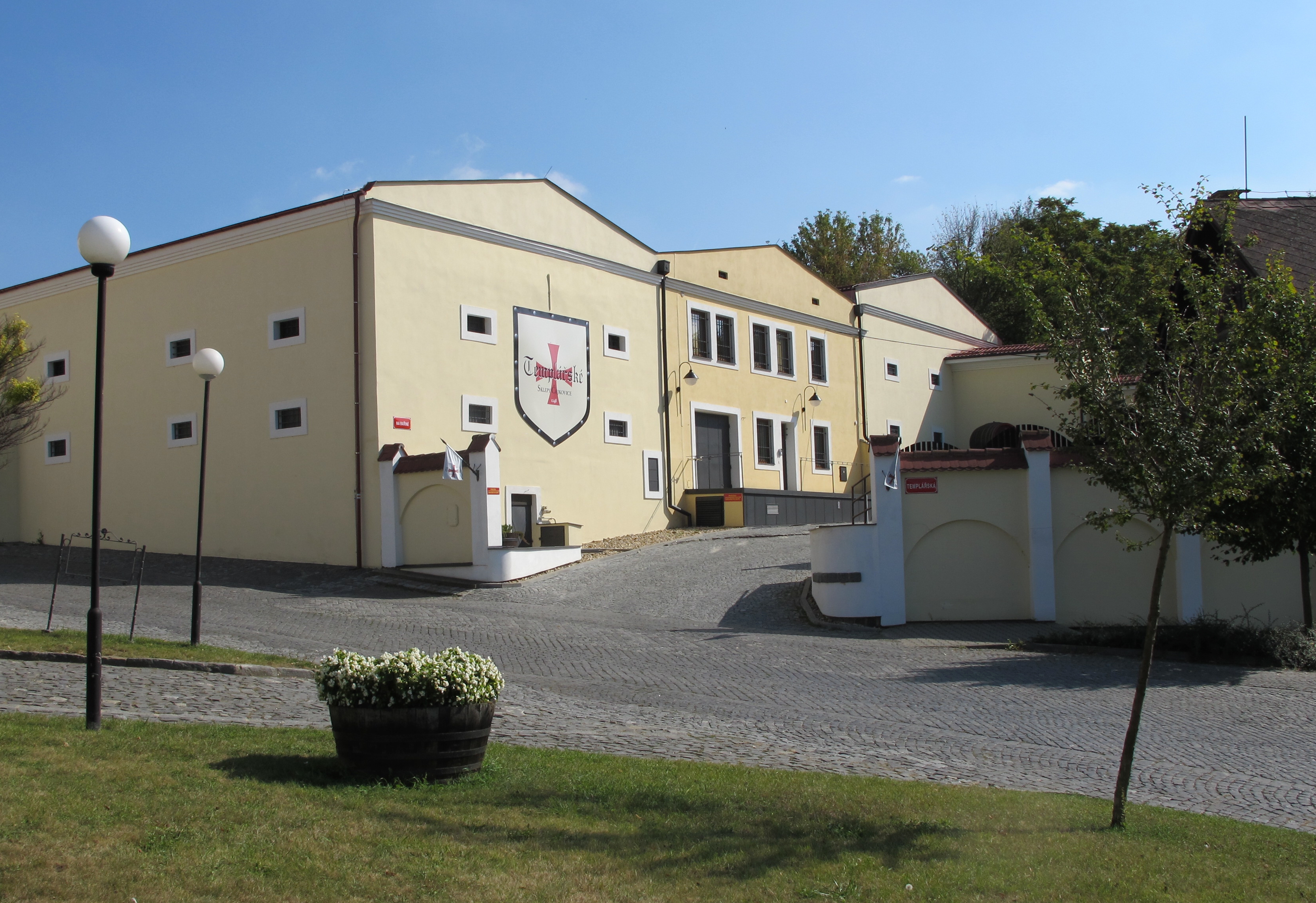 Dnešní pohled – Tvrz a zámek Čejkovice