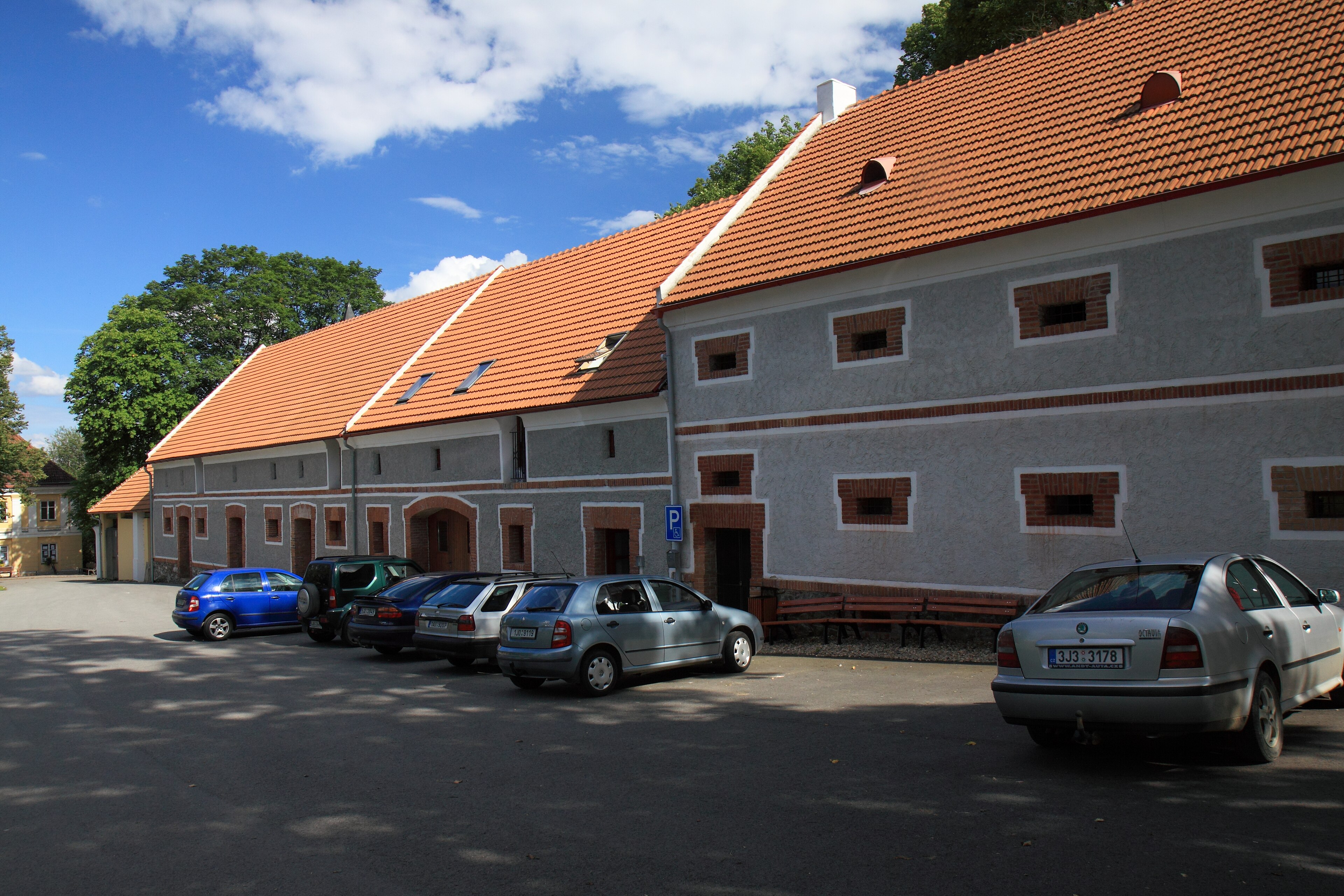Dnešní pohled – Zámek Těchobuz