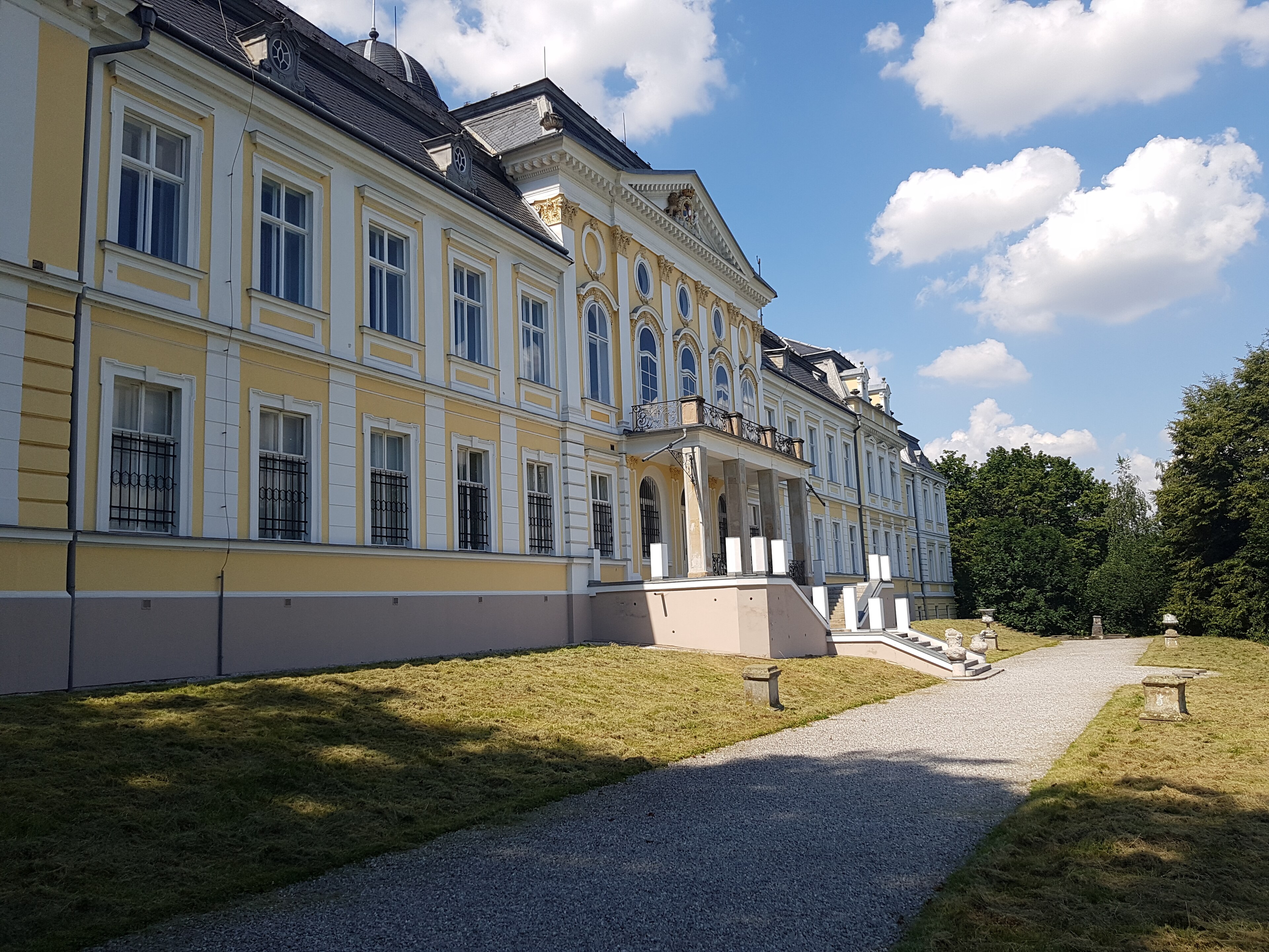 Dnešní pohled – Zámek Šilheřovice