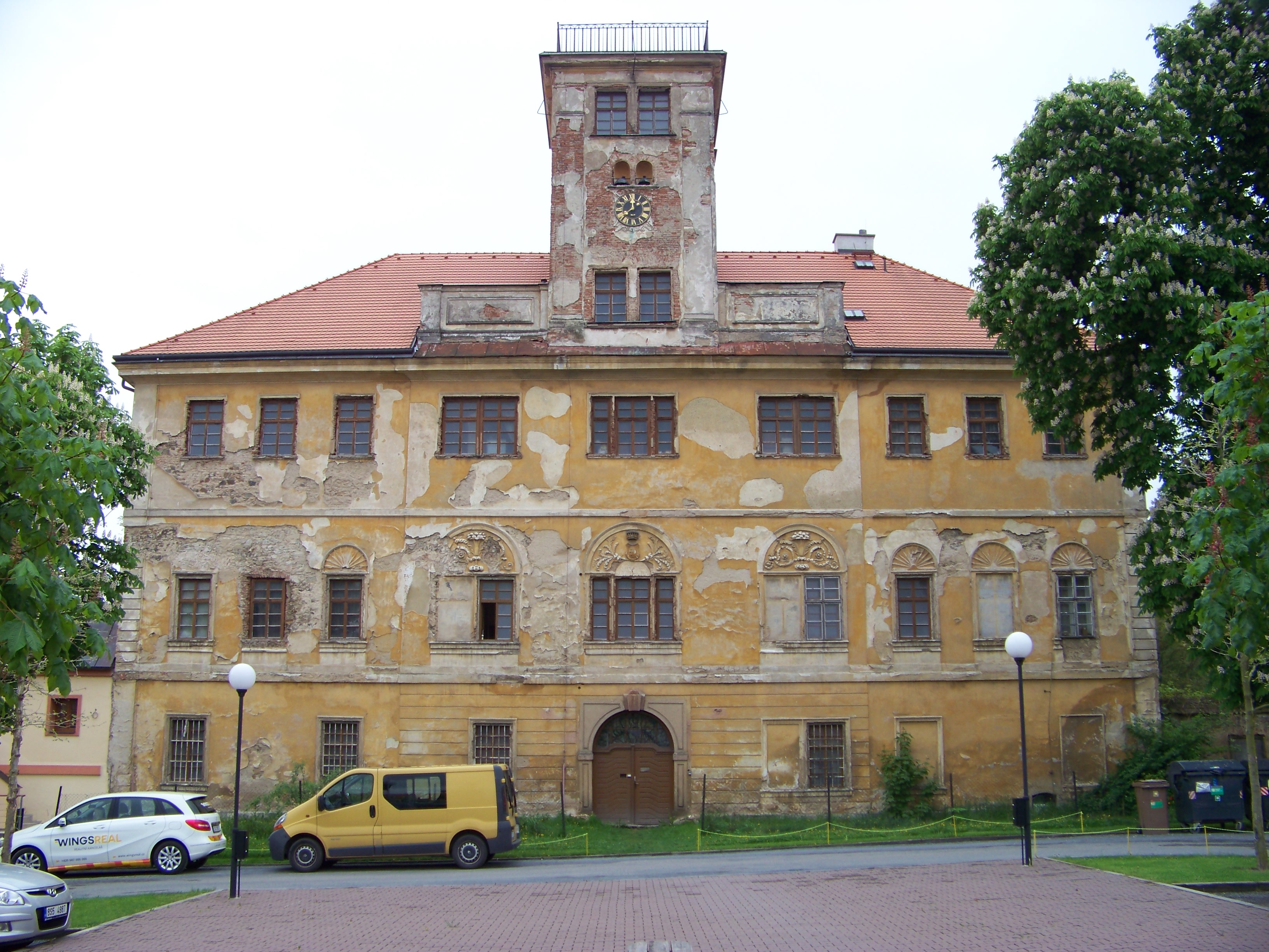 Dnešní pohled – zámek Kunratice