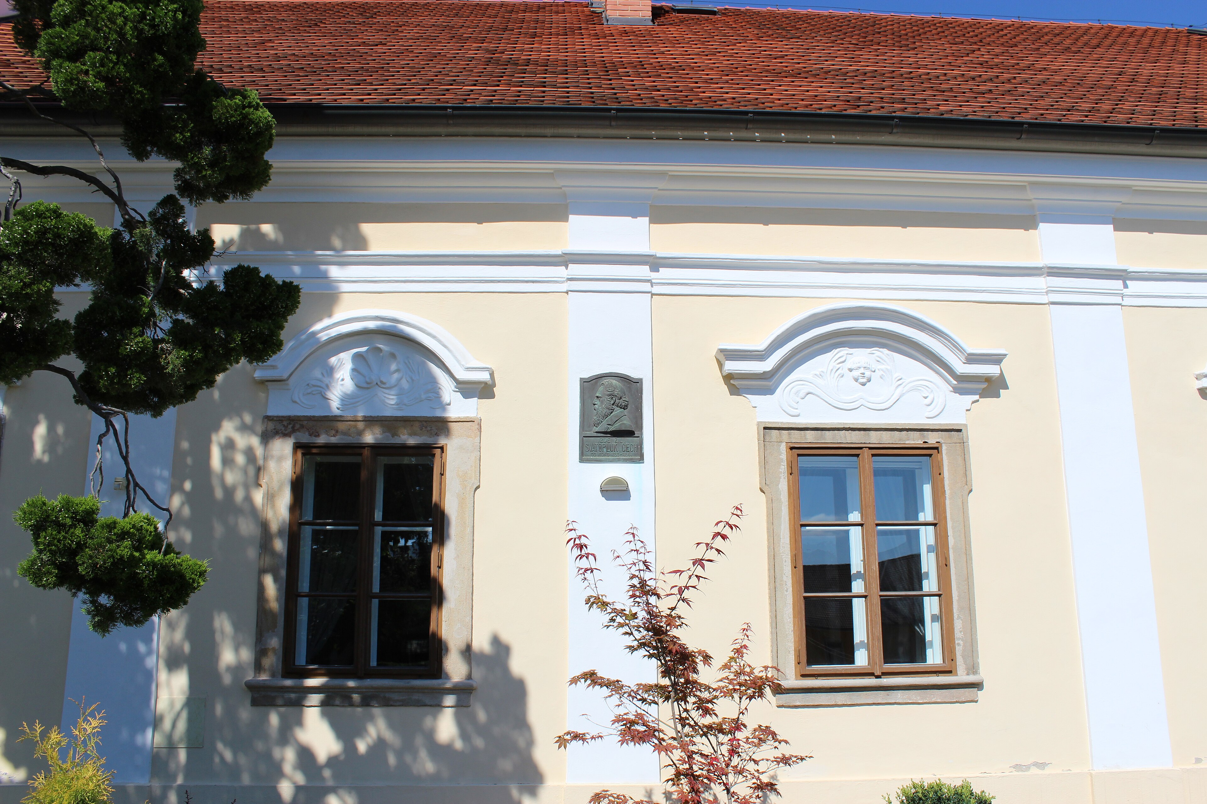 Dnešní pohled – zámek Liteň