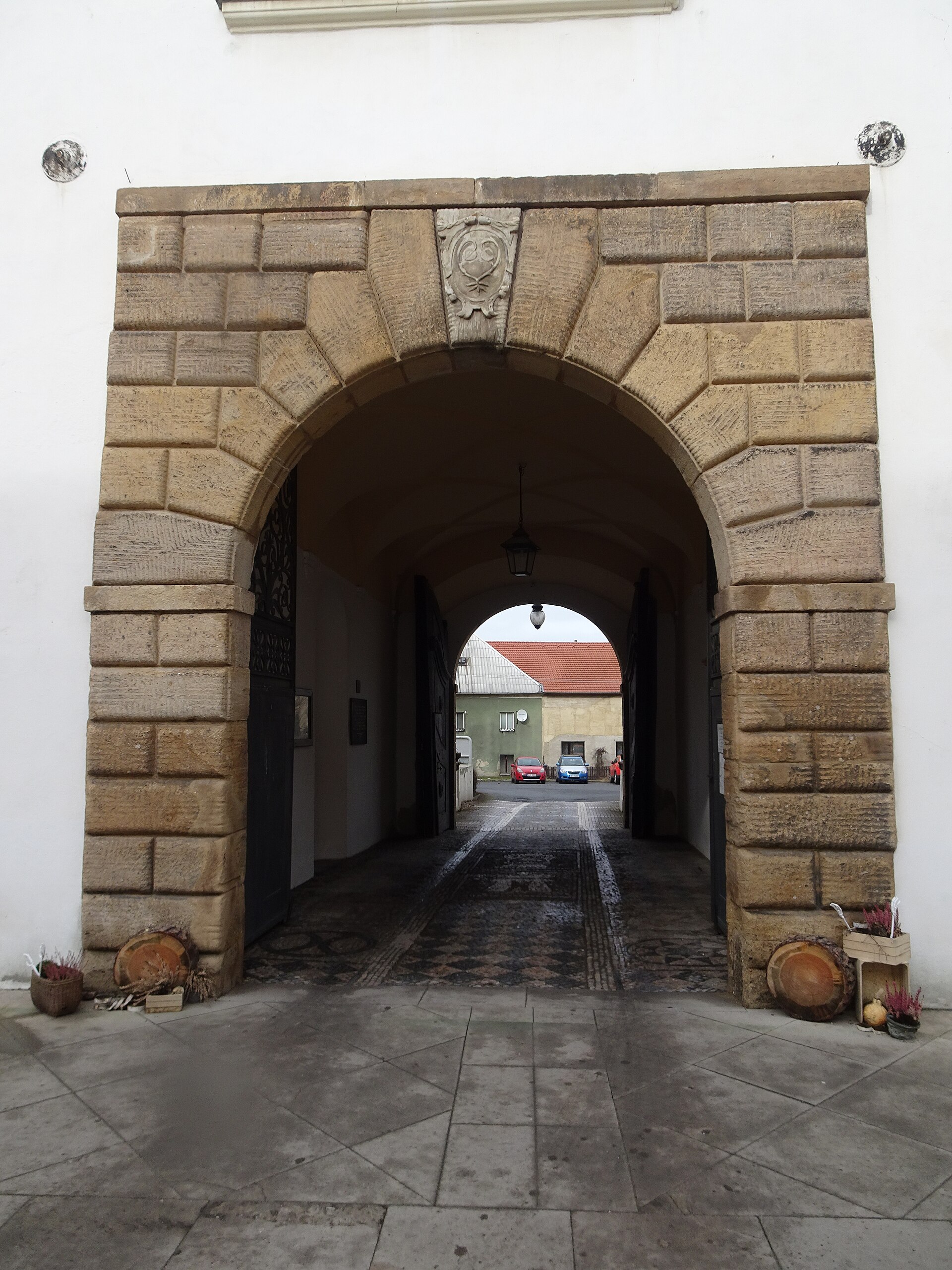 Dnešní pohled – zámek Smečno