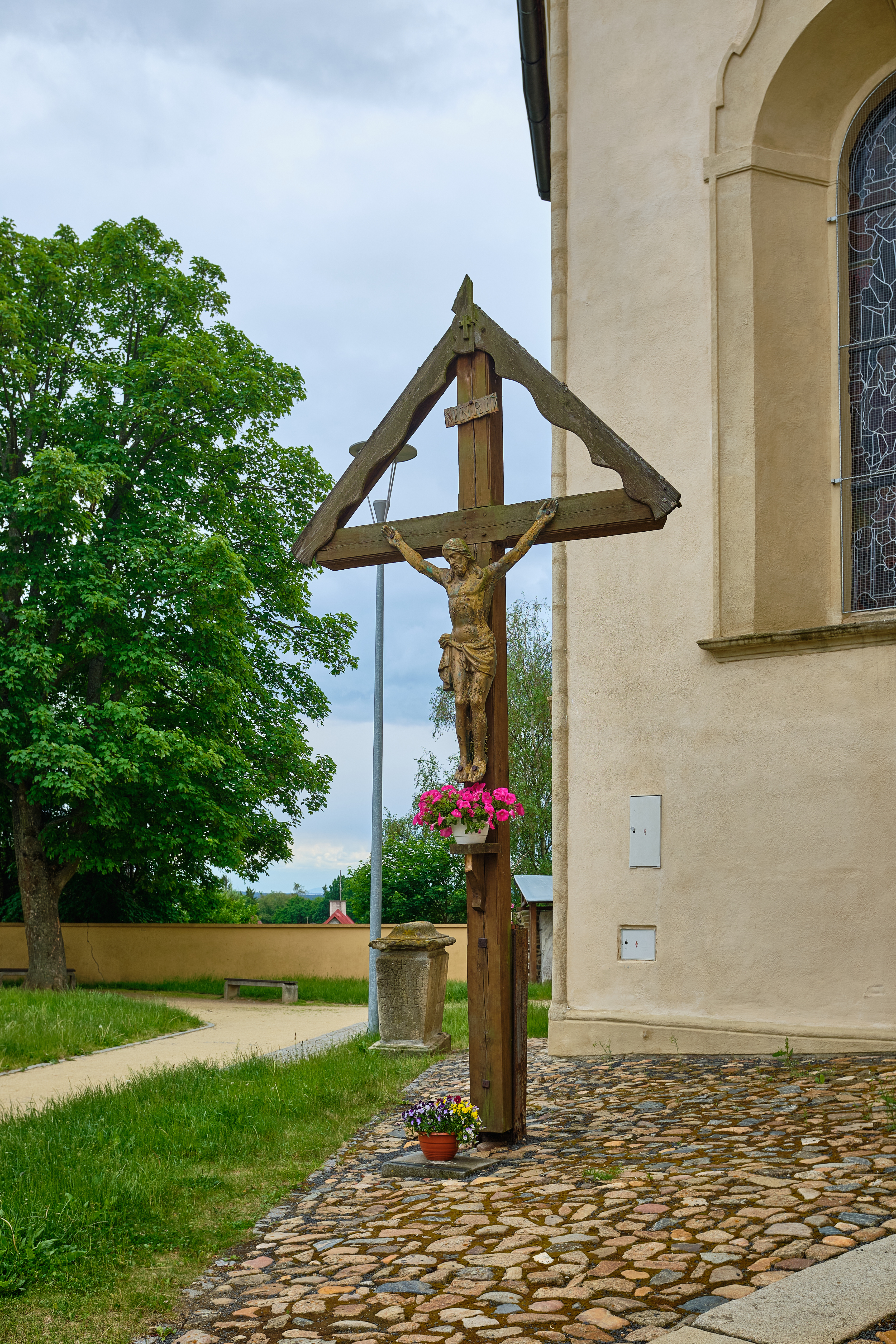 Dnešní pohled – Kostel Nanebevzetí Panny Marie (Planá)