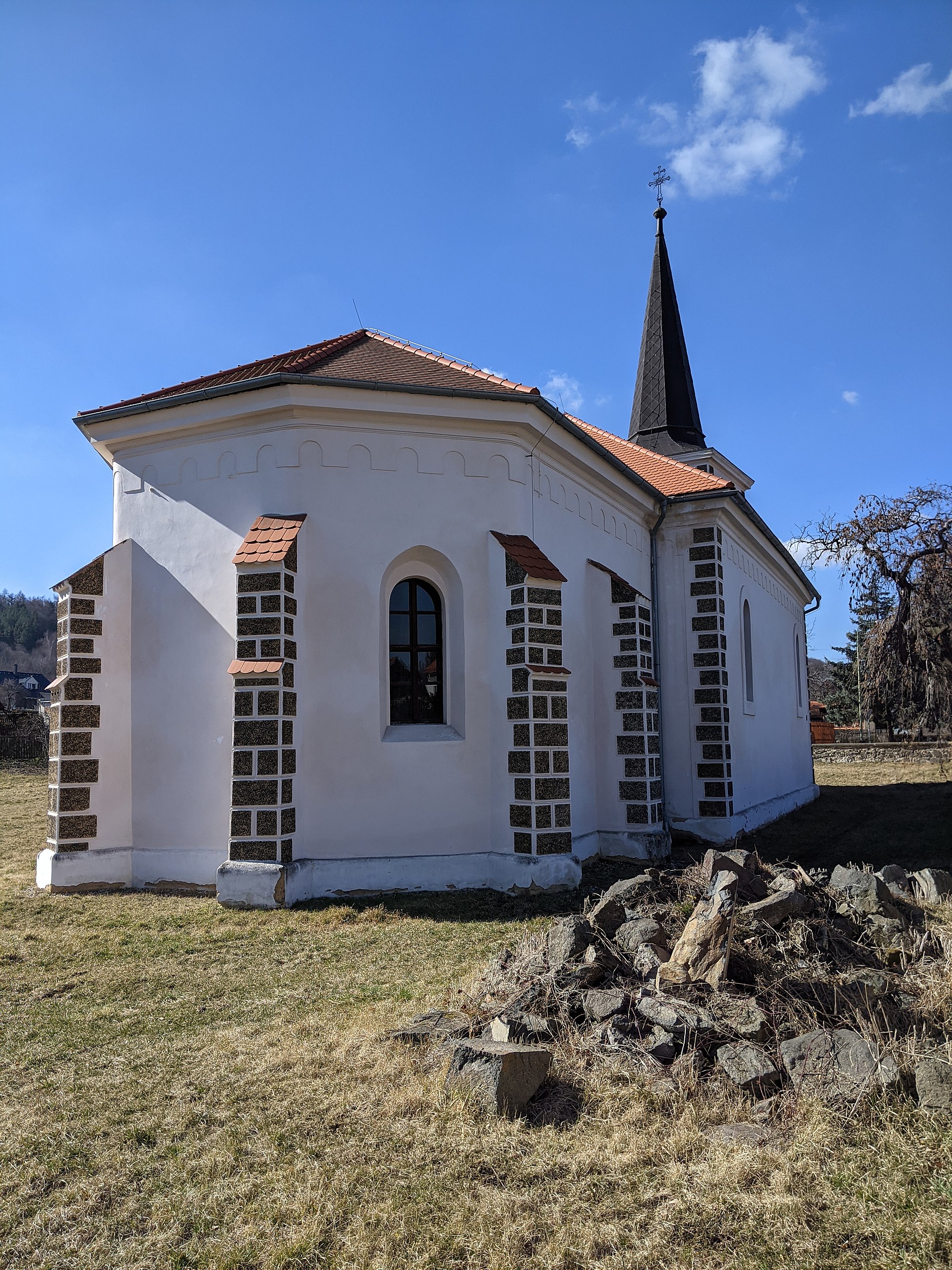 Dnešní pohled – Kostel svaté Barbory (Mašťov)