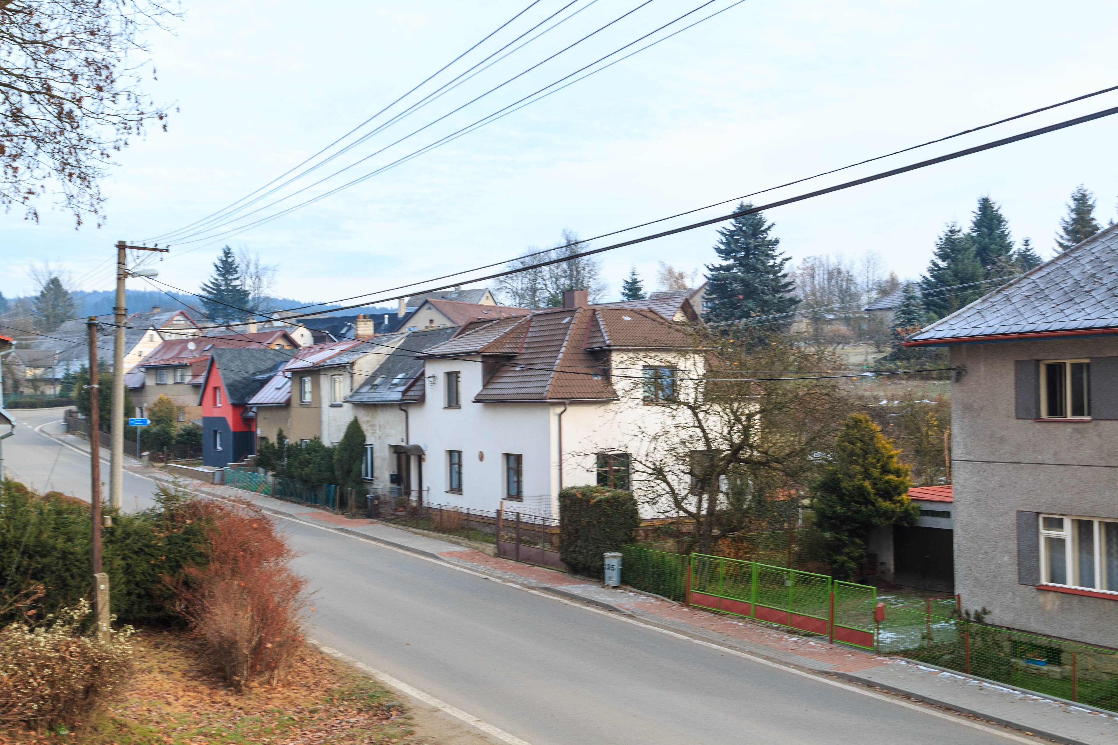 Dnešní pohled – Kostel svatého Kříže (Sněžné)