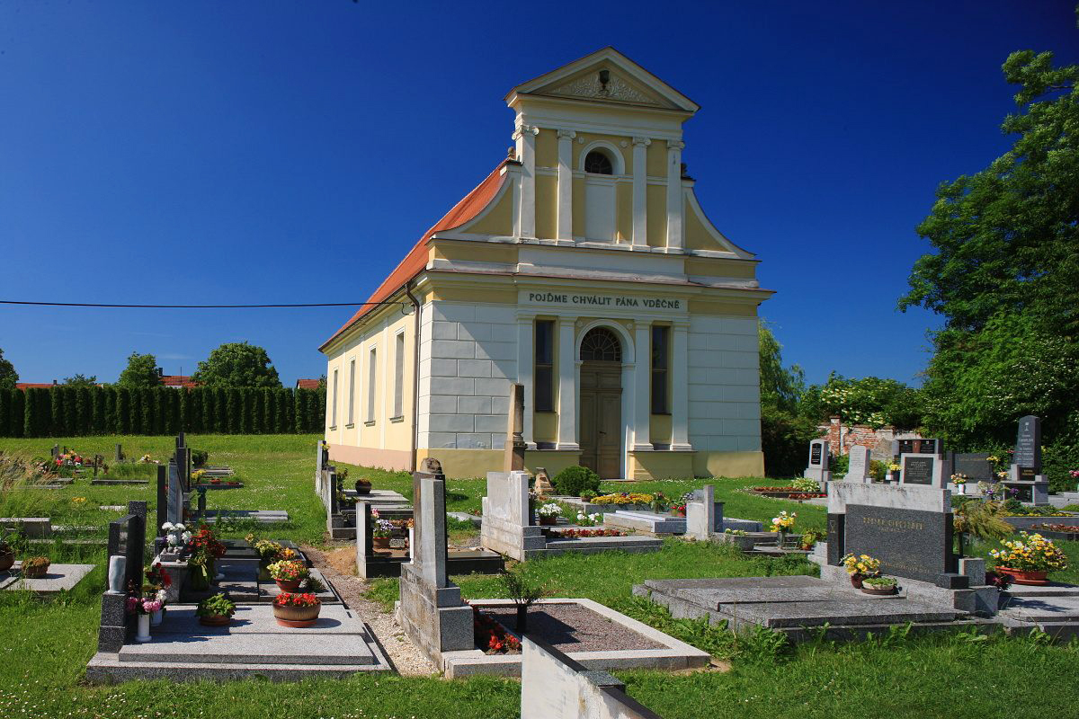 Dnešní pohled – evangelický kostel v Bučině