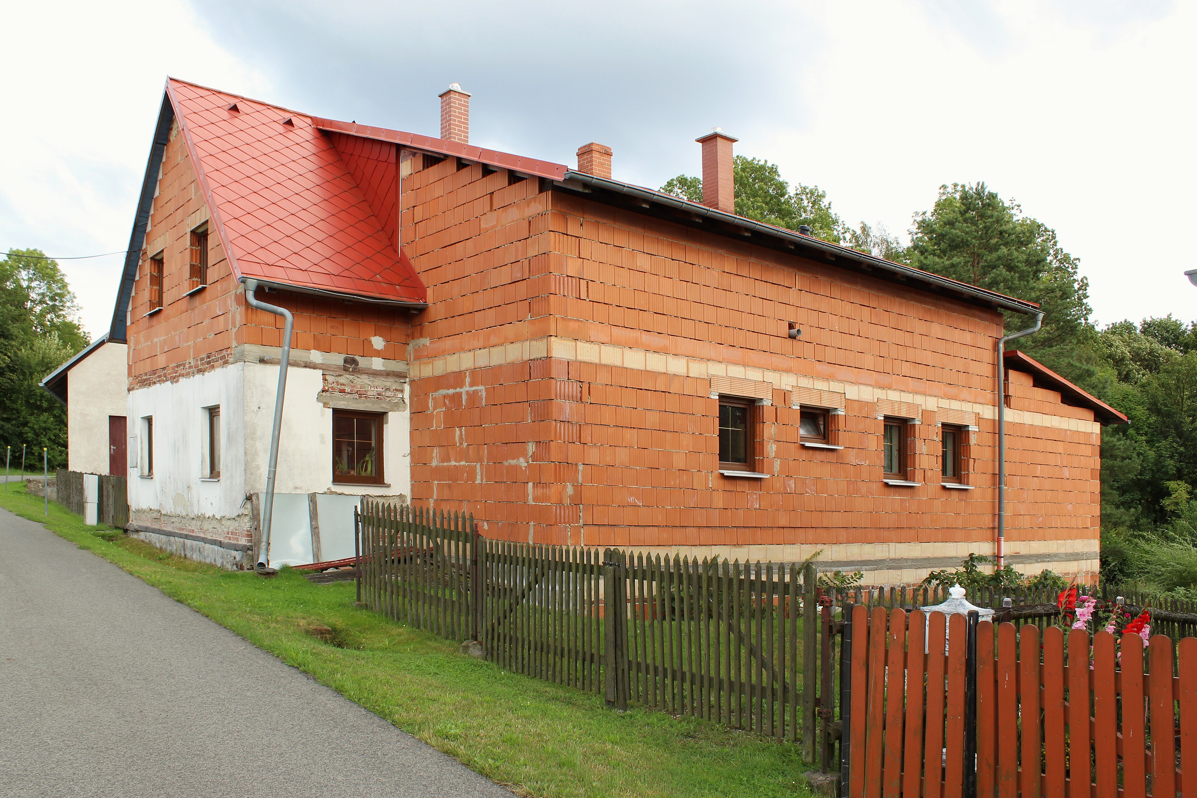 Dnešní pohled – kaple Matky Boží (Mikulášovice)