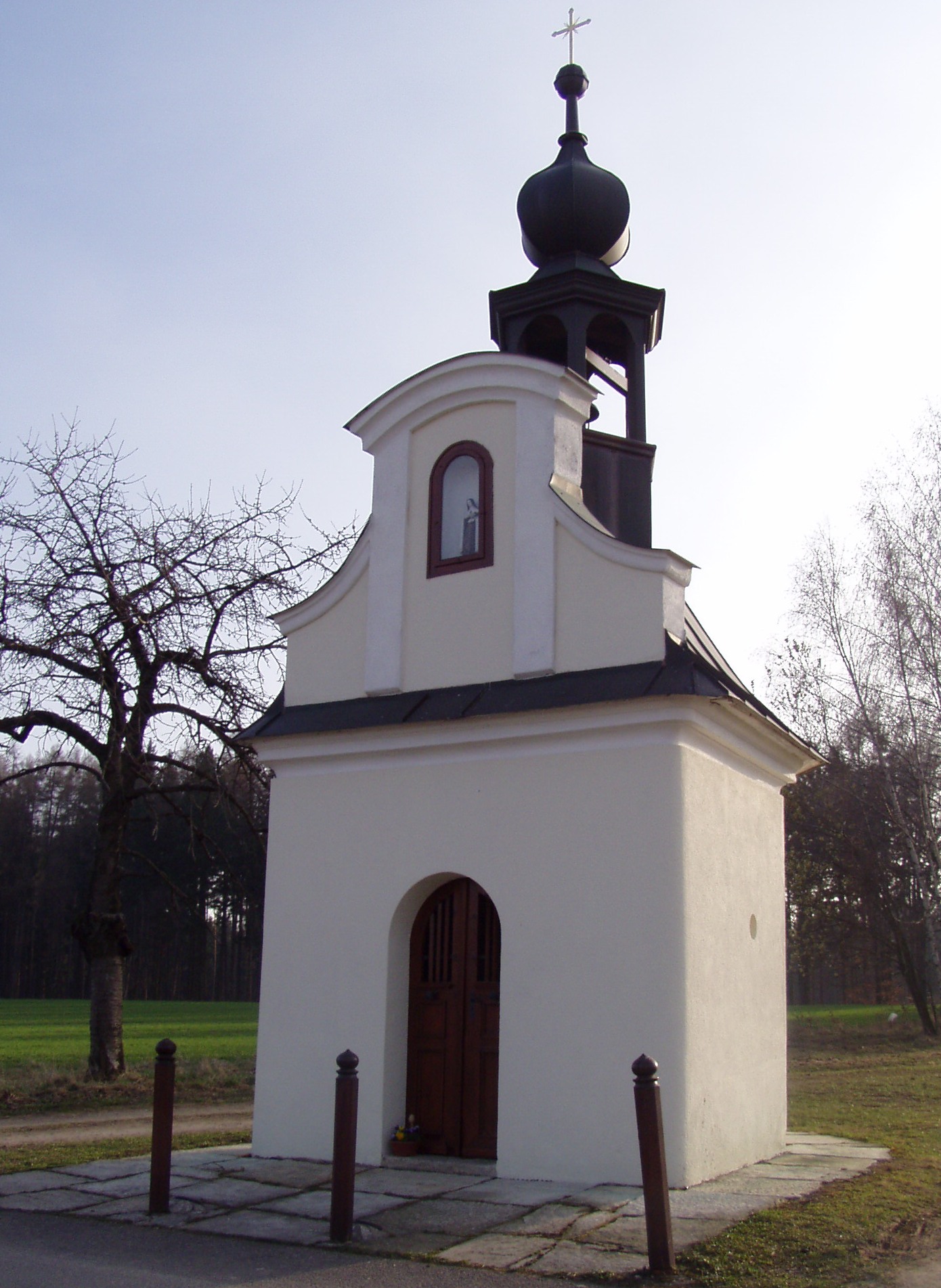 Dnešní pohled – kaple Nejsvětější Trojice (Kramolna)