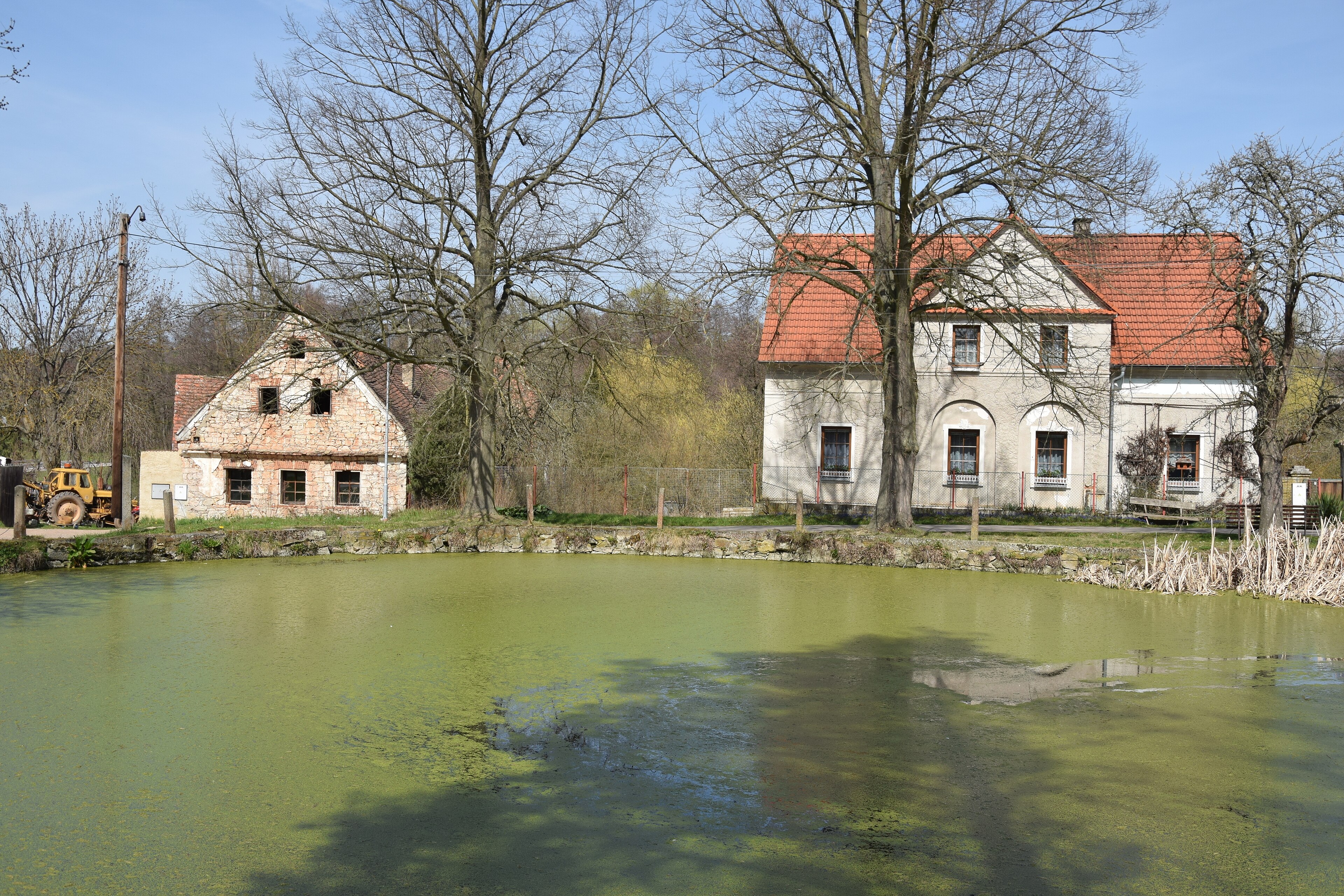 Dnešní pohled – kaple svatého Jana Nepomuckého ve Svojetíně