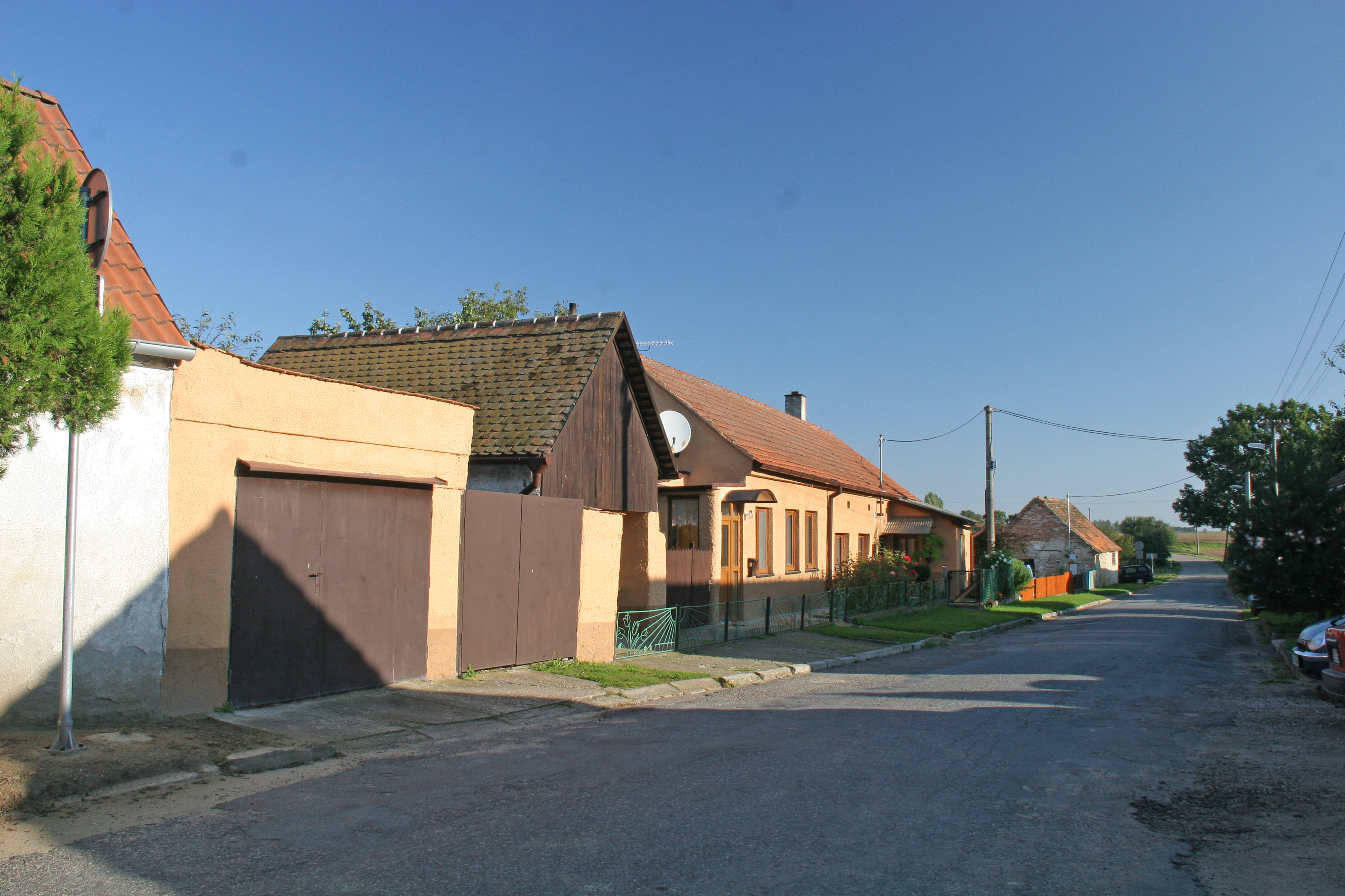 Dnešní pohled – kostel Nanebevzetí Panny Marie (Milíčovice)