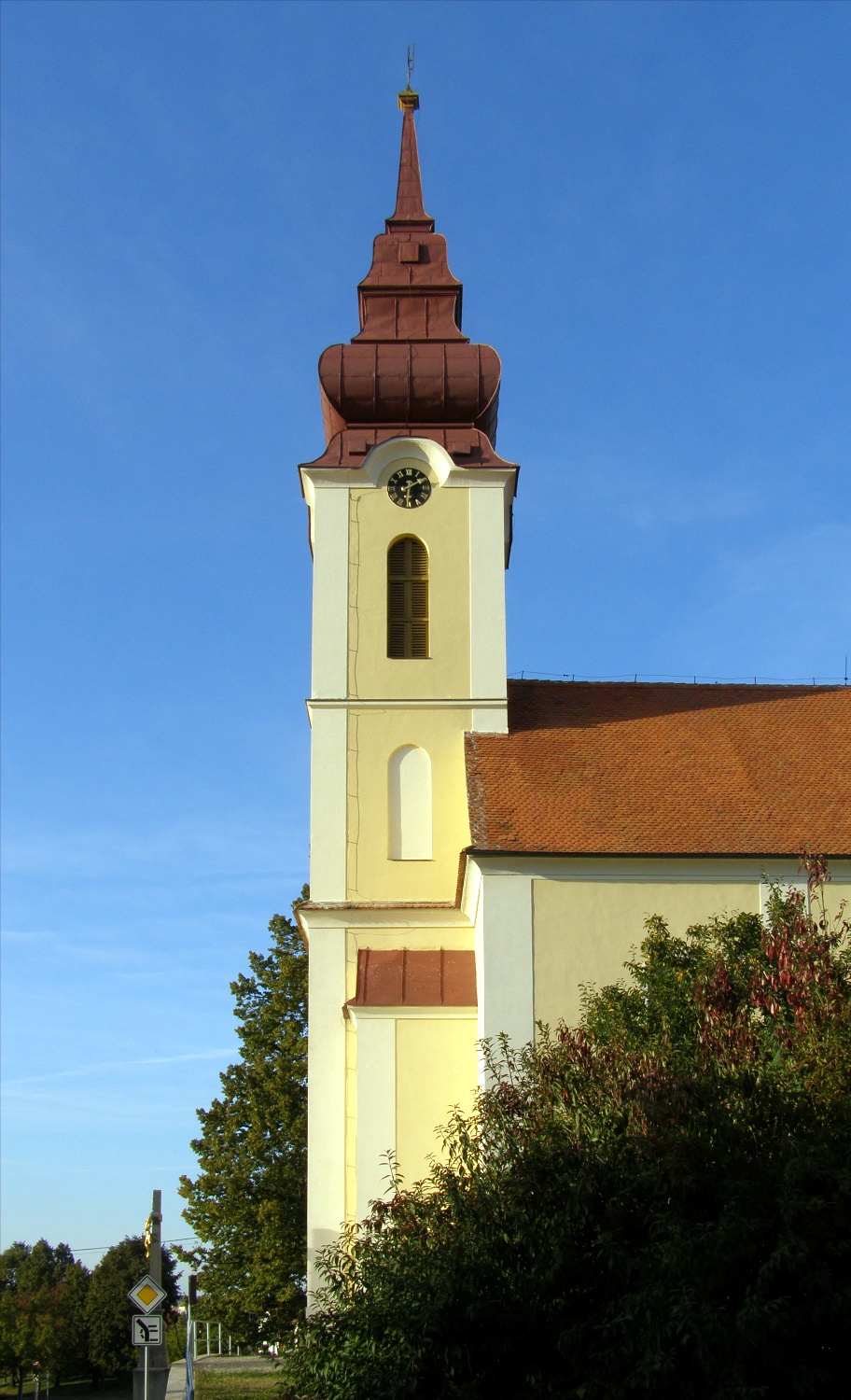 Dnešní pohled – kostel Nejsvětější Trojice (Babice)