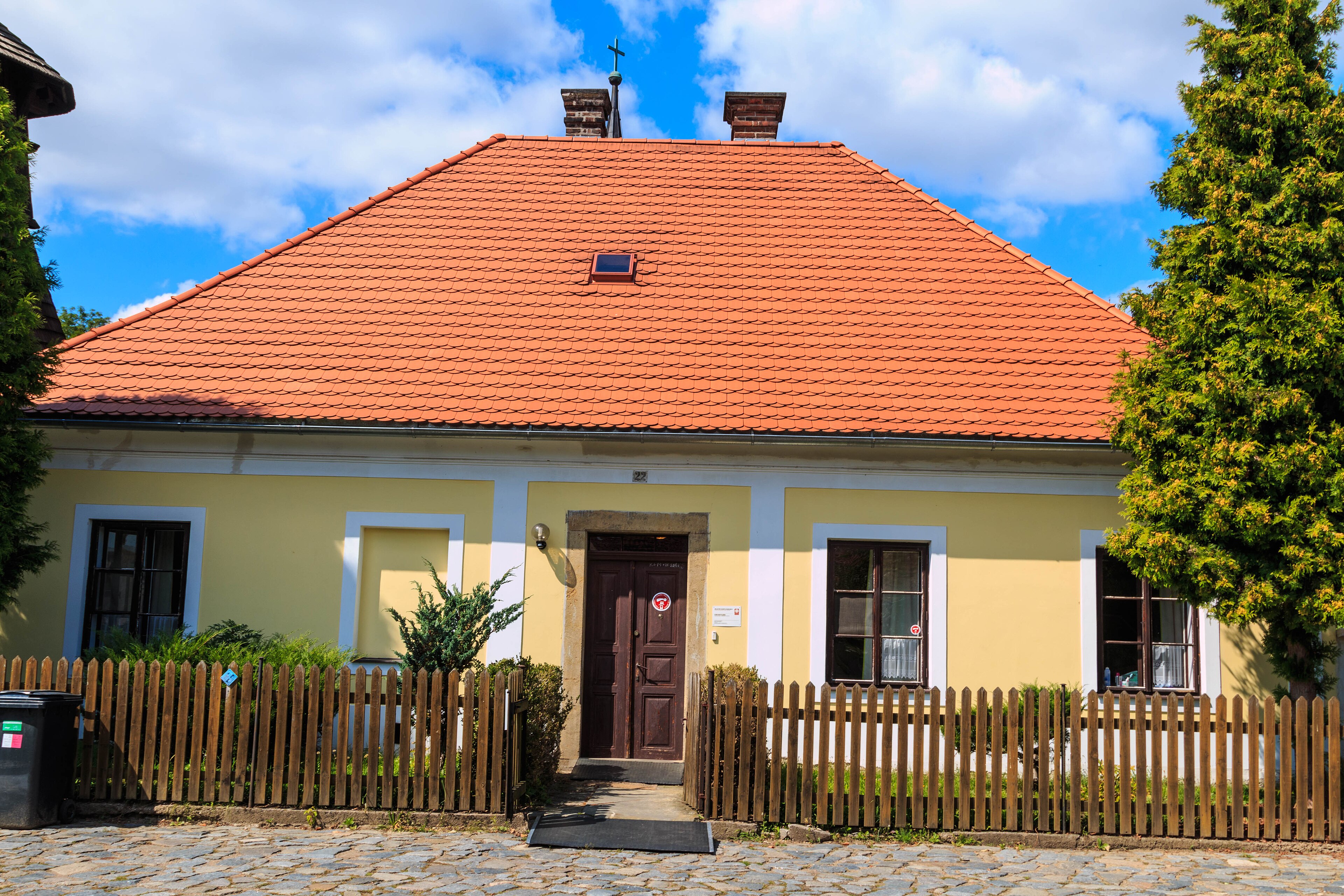 Dnešní pohled – kostel Povýšení svatého Kříže (Třebosice)