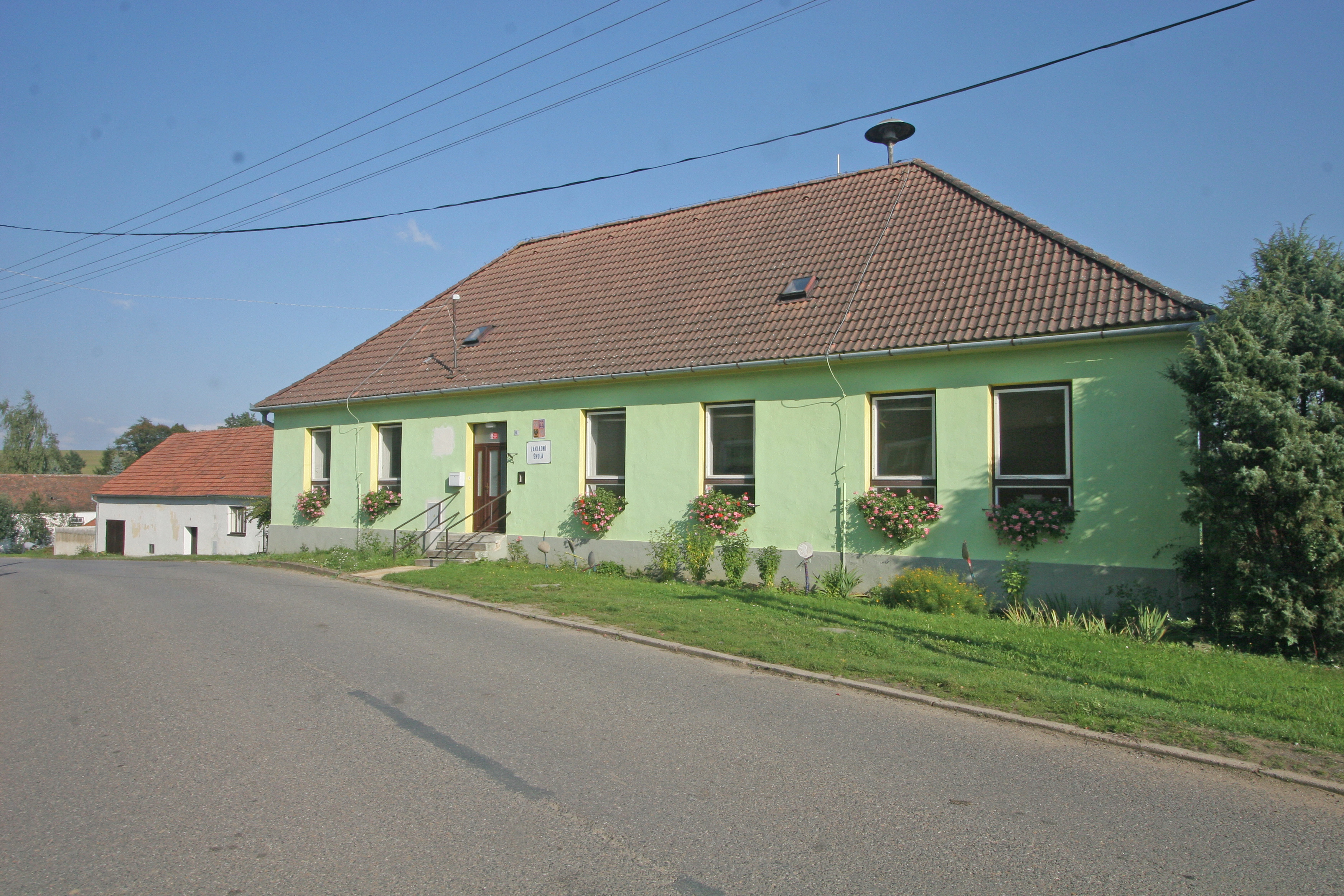 Dnešní pohled – kostel Stětí svatého Jana Křtitele (Starý Petřín)