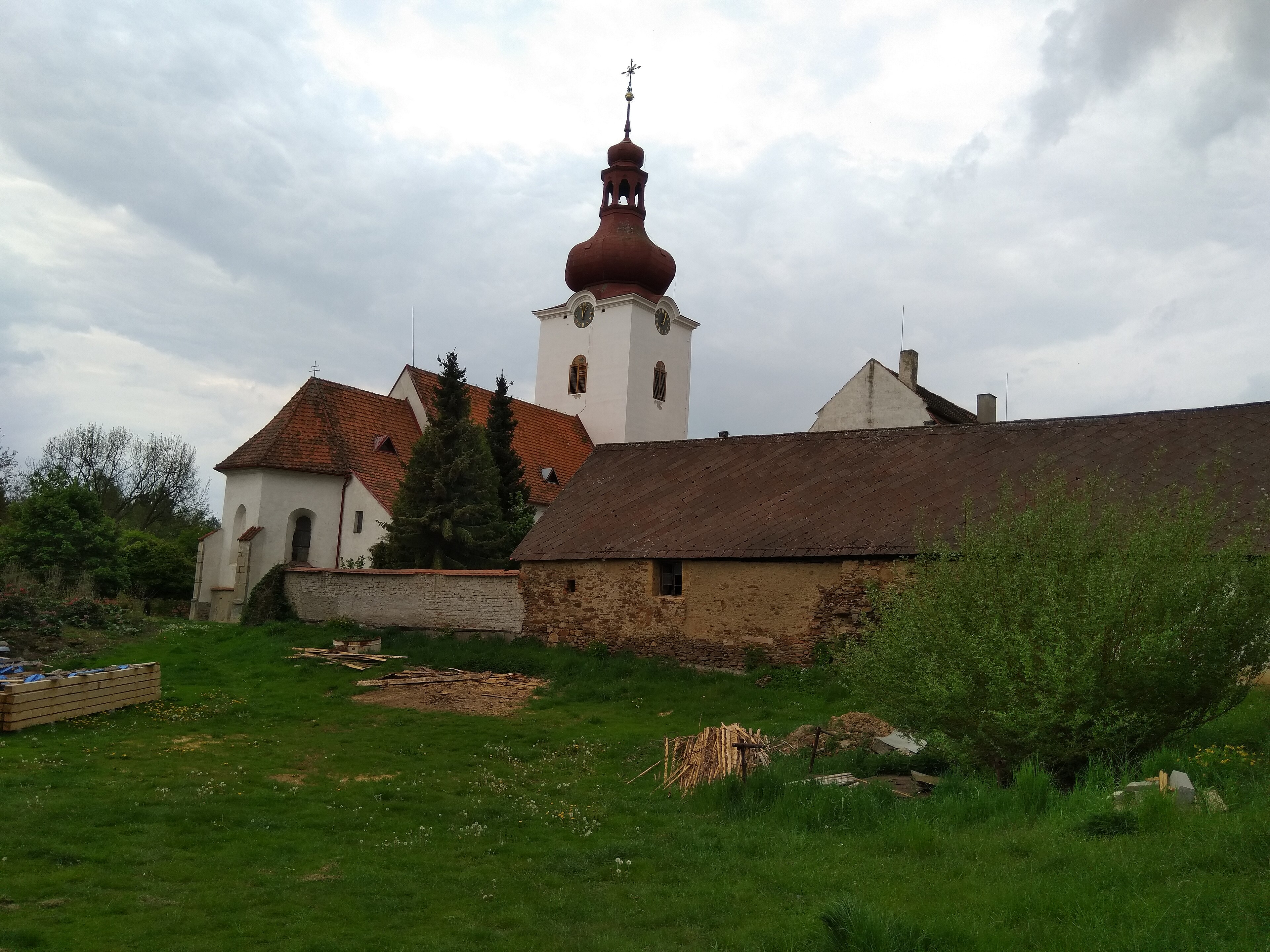 Dnešní pohled – kostel svaté Maří Magdalény (Červená Řečice)