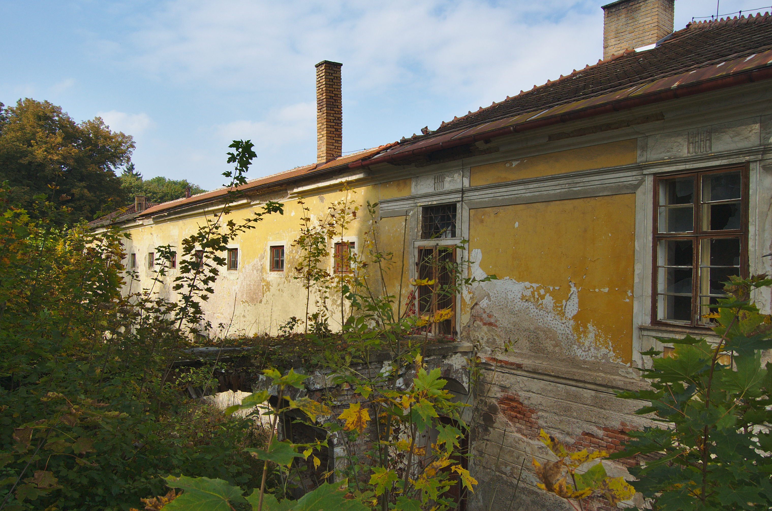 Dnešní pohled – kostel svatého Petra a Pavla (Biskupice)