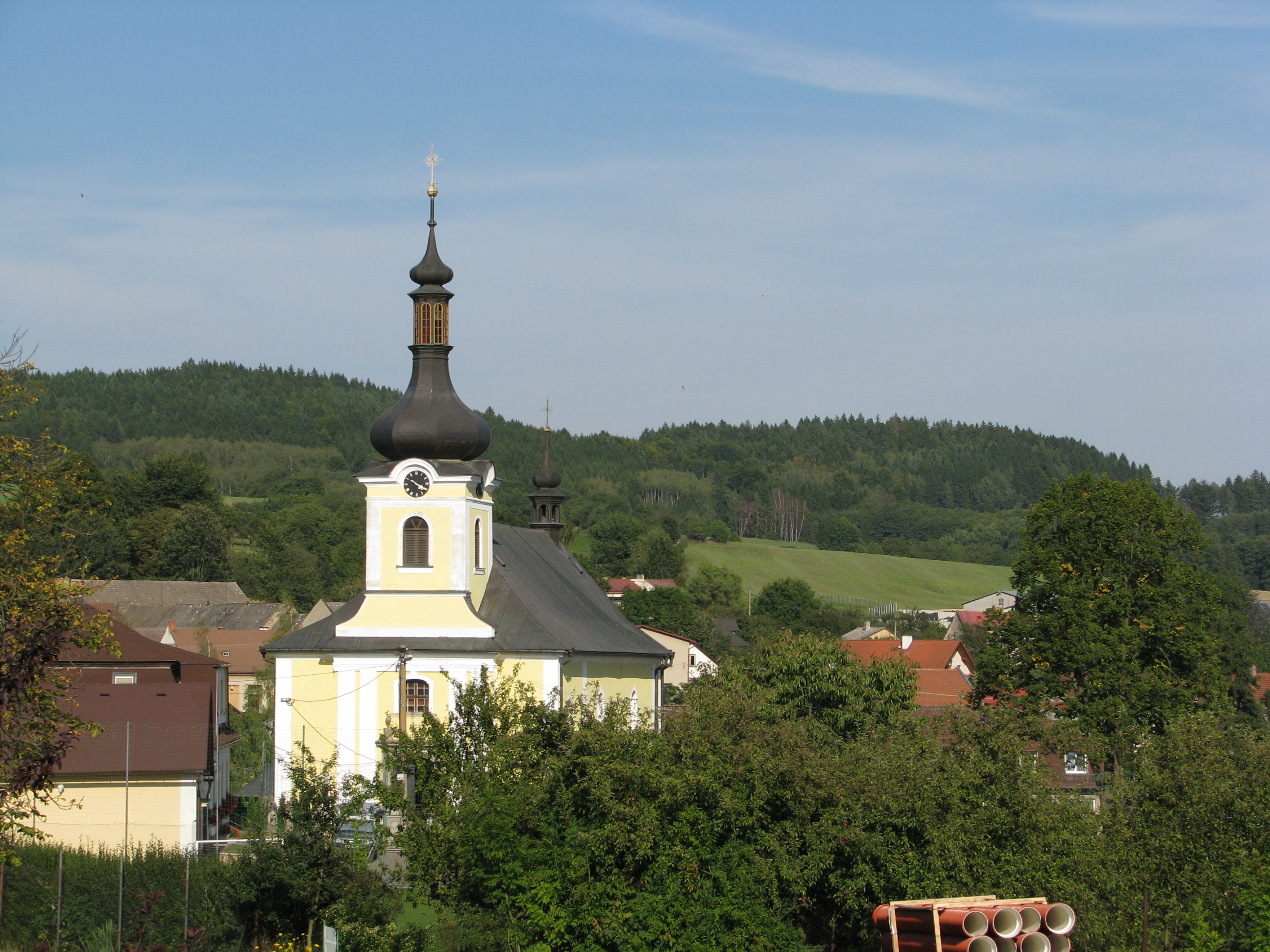 Dnešní pohled – kostel svatého Václava (Radešínská Svratka)