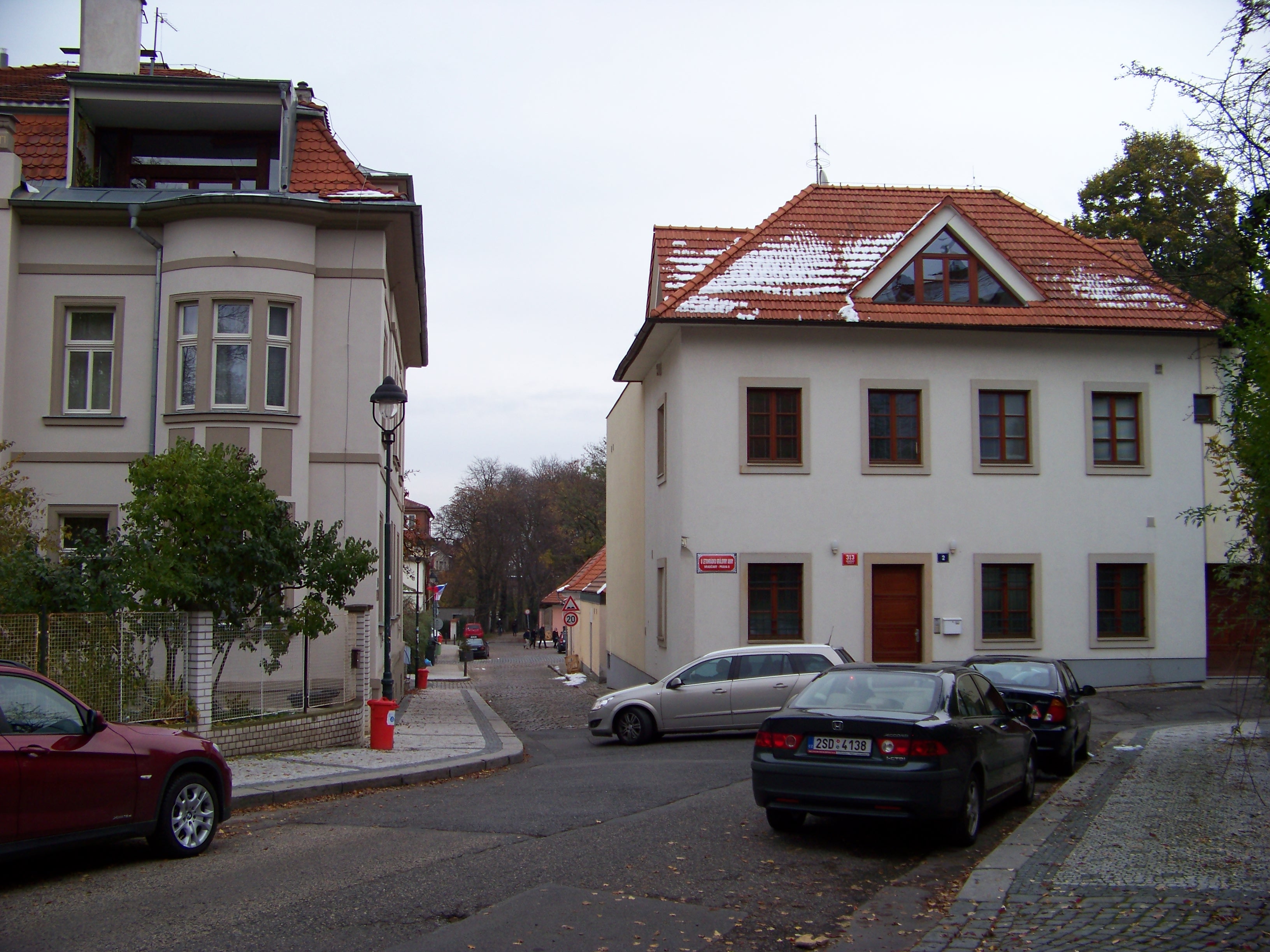 Dnešní pohled – U letohrádku královny Anny