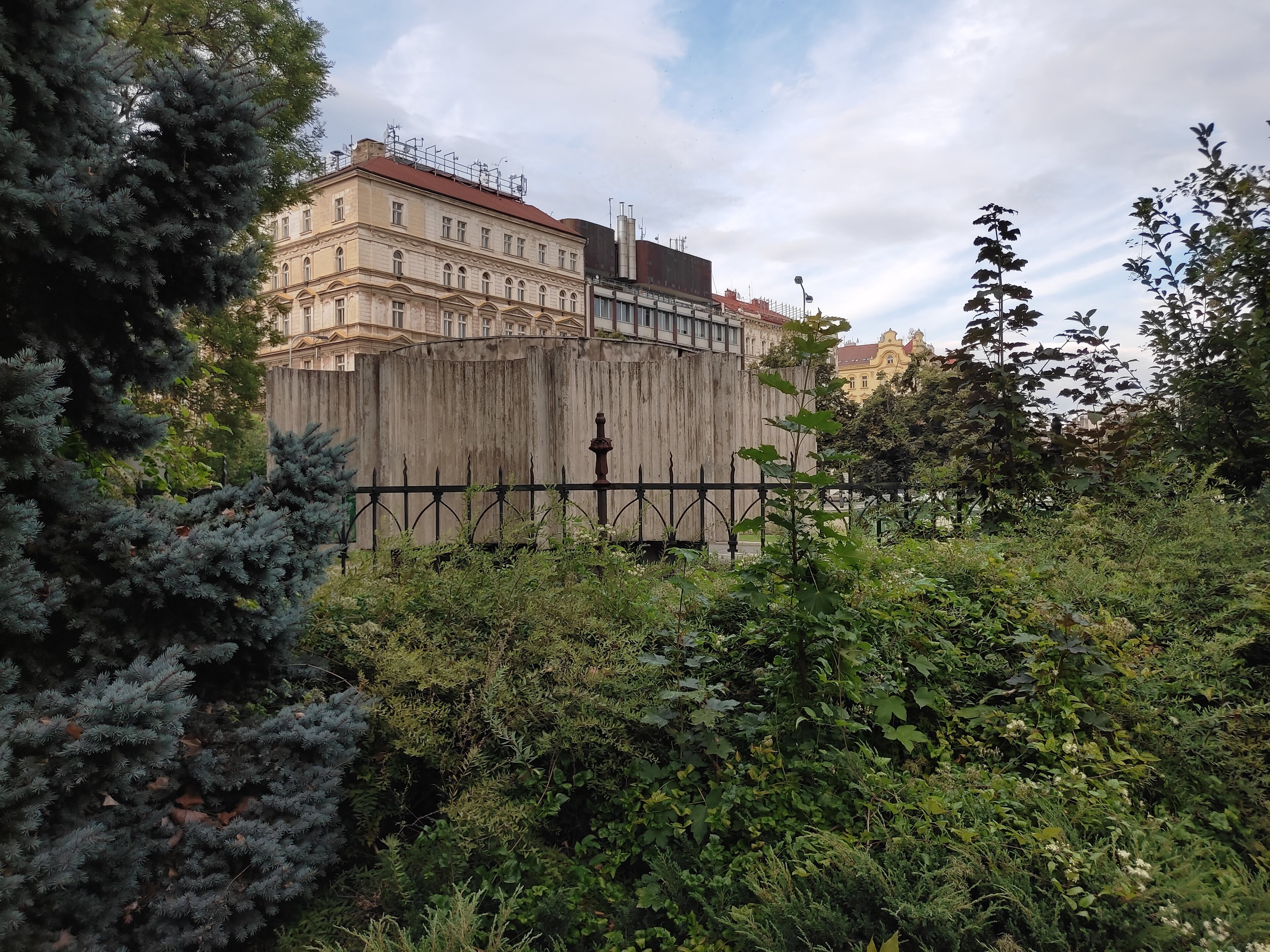 Dnešní pohled – Park na Karlově