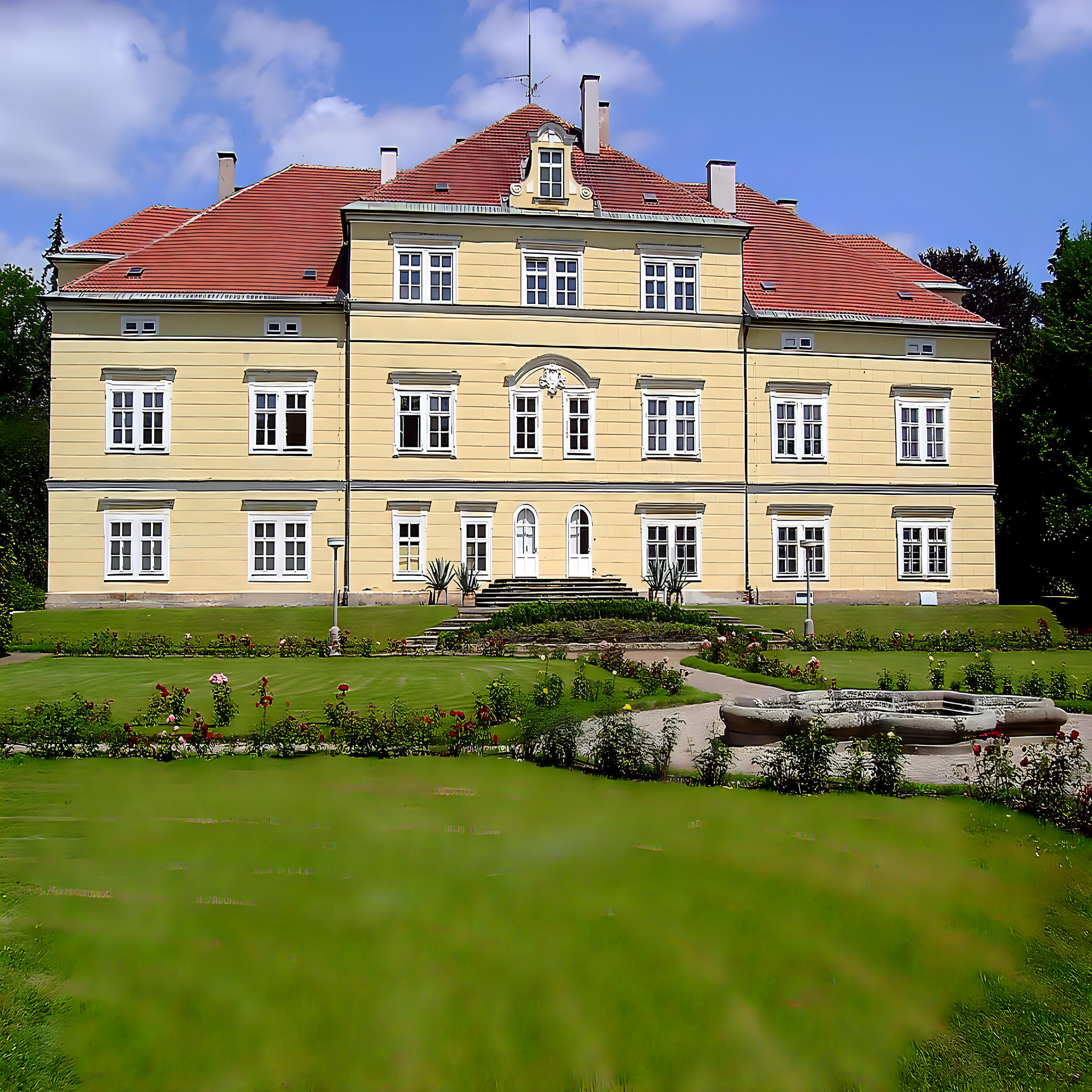 
<span>Zámek Miletín</span>
