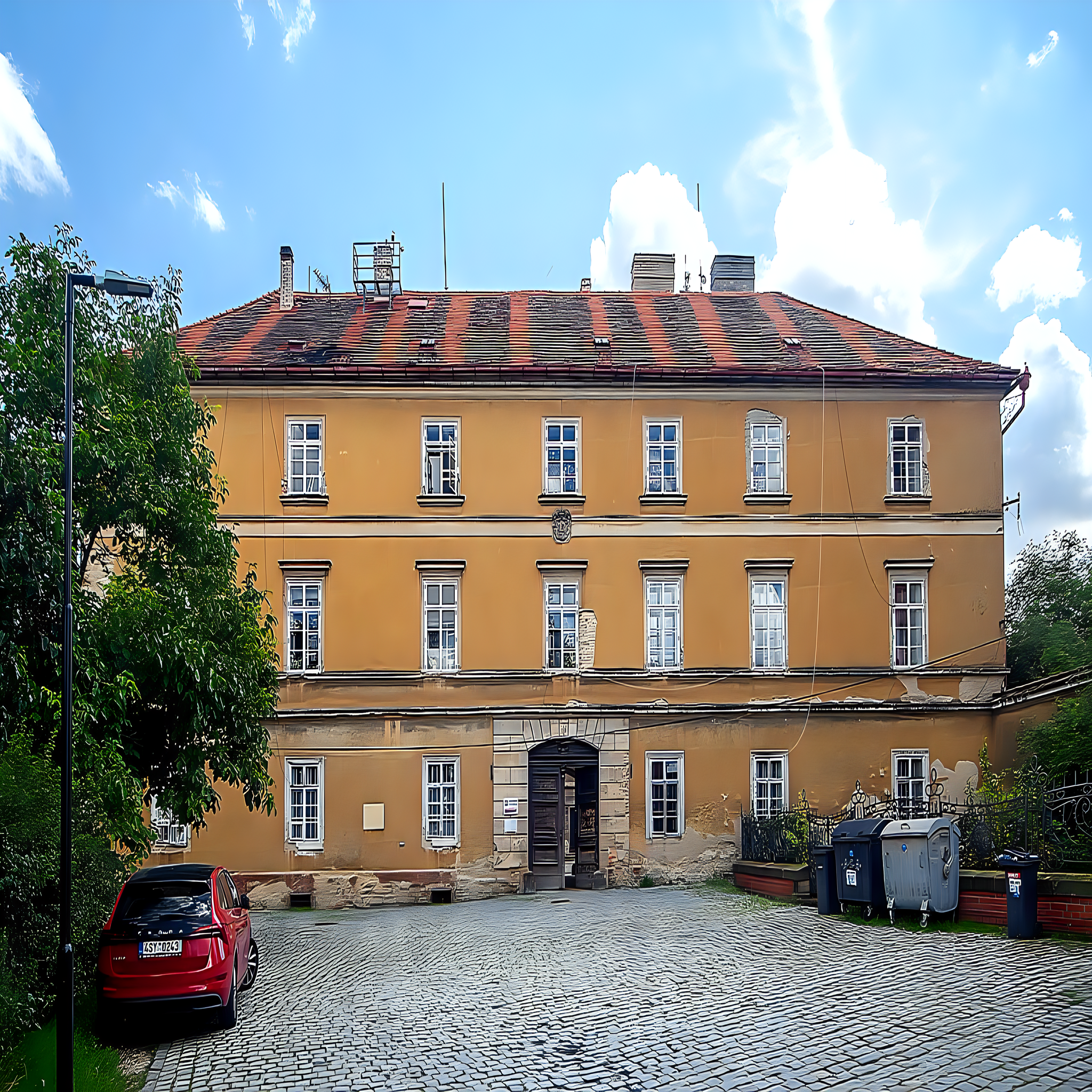 
<span>zámek Zlonice</span>
