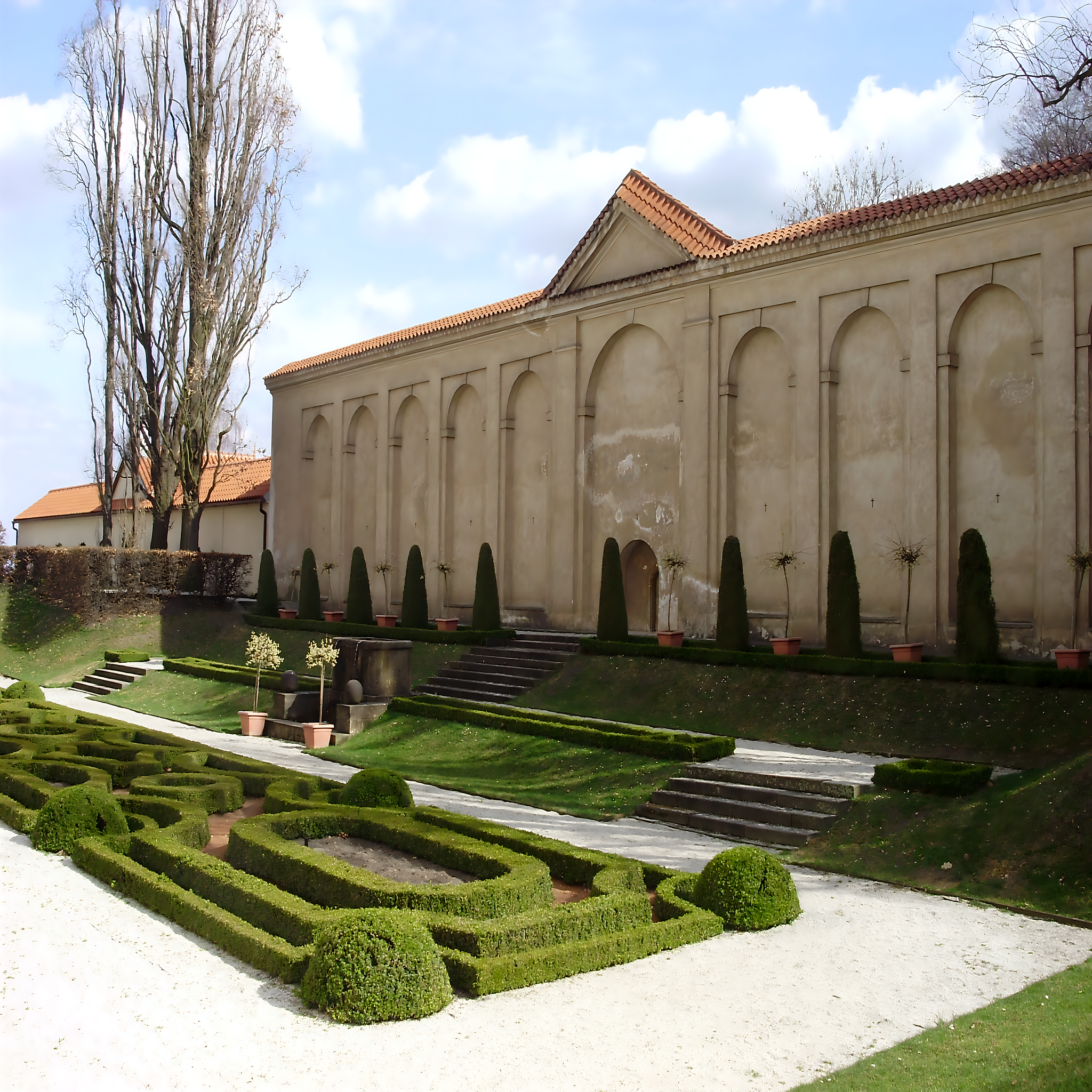 
<span>Konventní zahrada</span>

