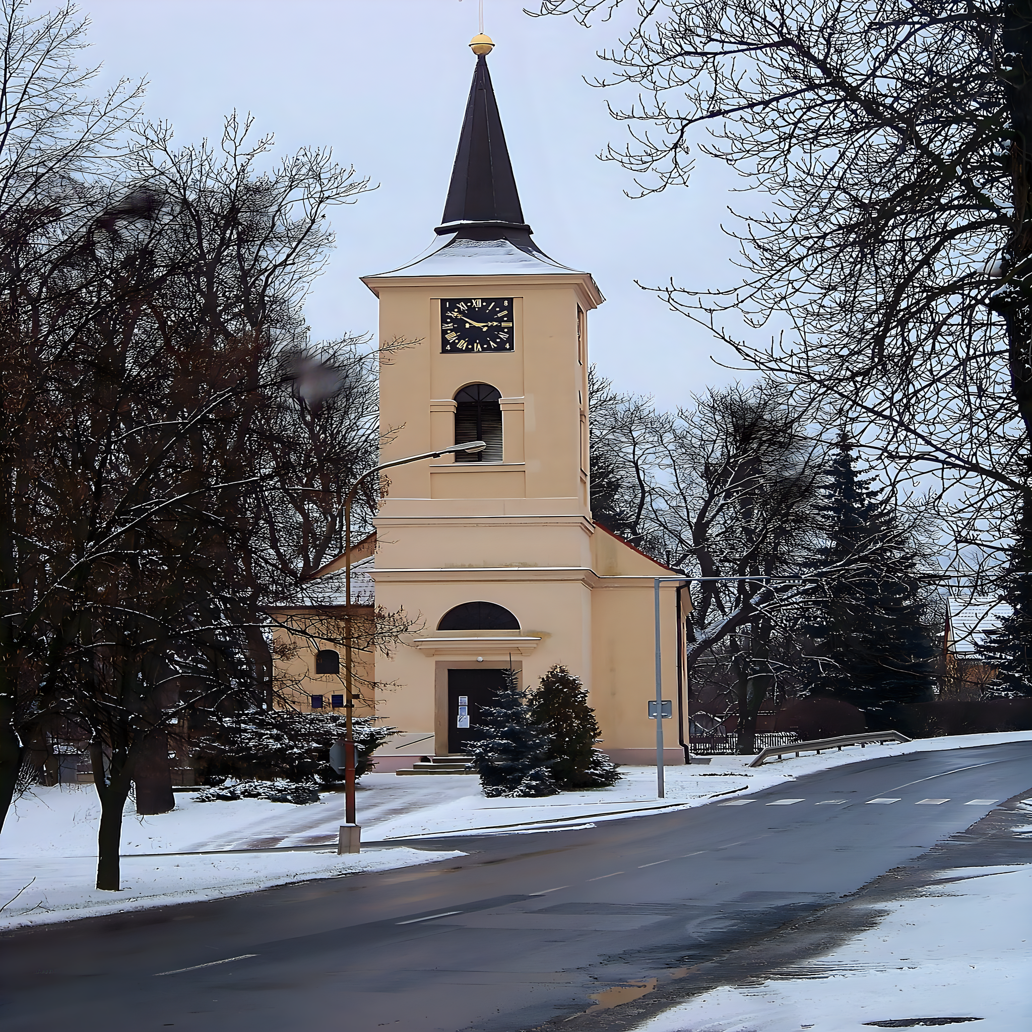 
<span>Kostel svatého Havla v Tuchlovicích</span>
