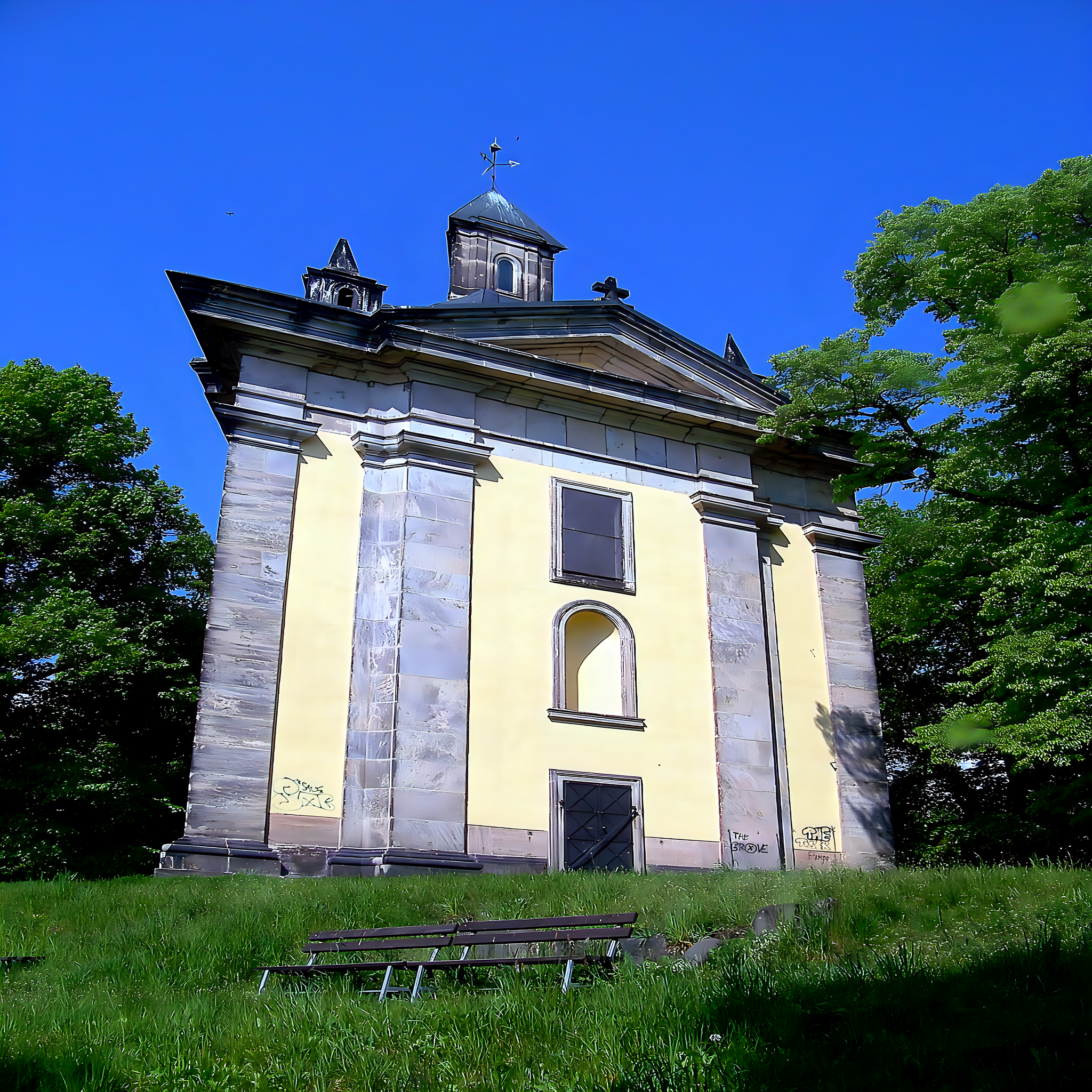 
<span>kaple Nejsvětější Trojice (Chlumec)</span>
