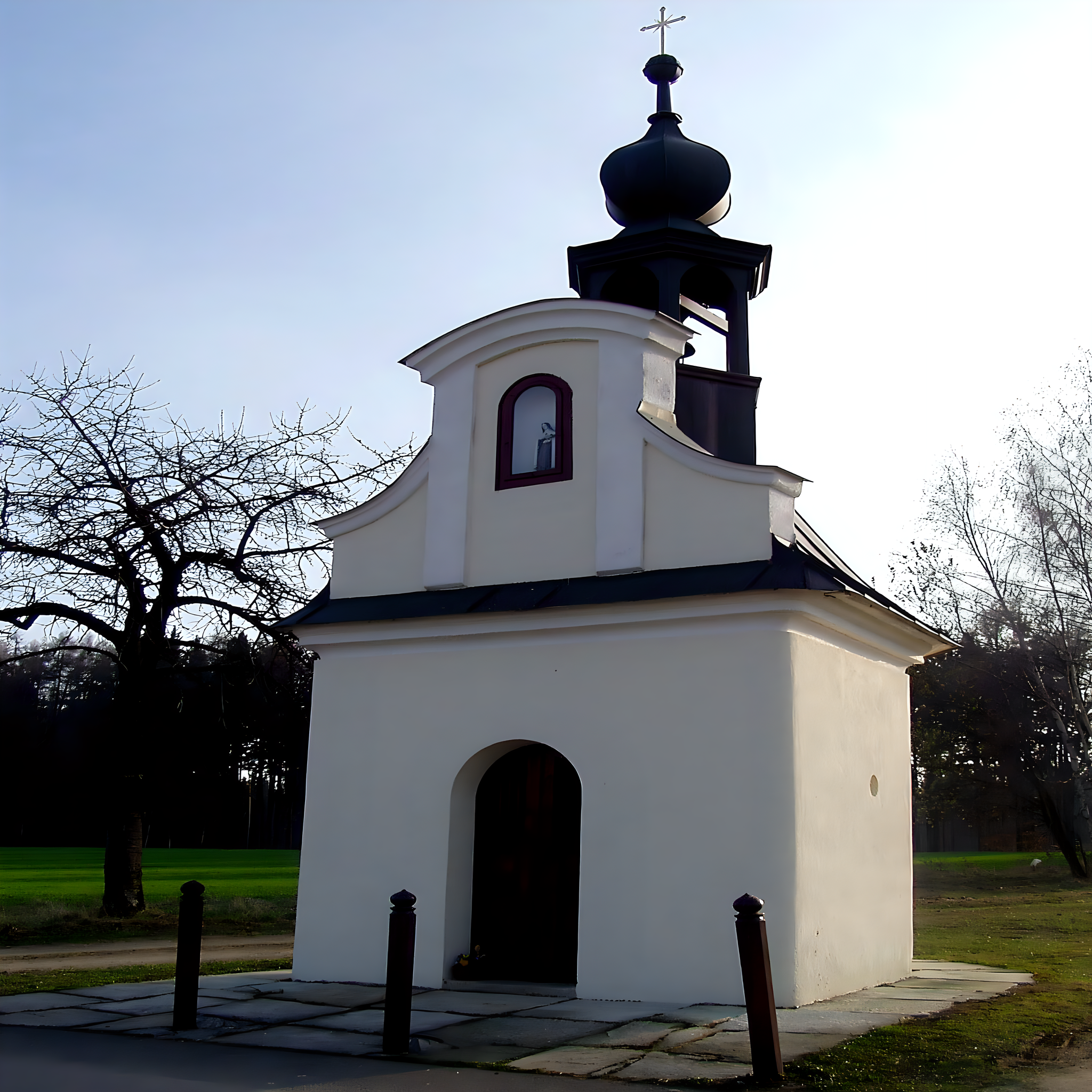 
<span>kaple Nejsvětější Trojice (Kramolna)</span>
