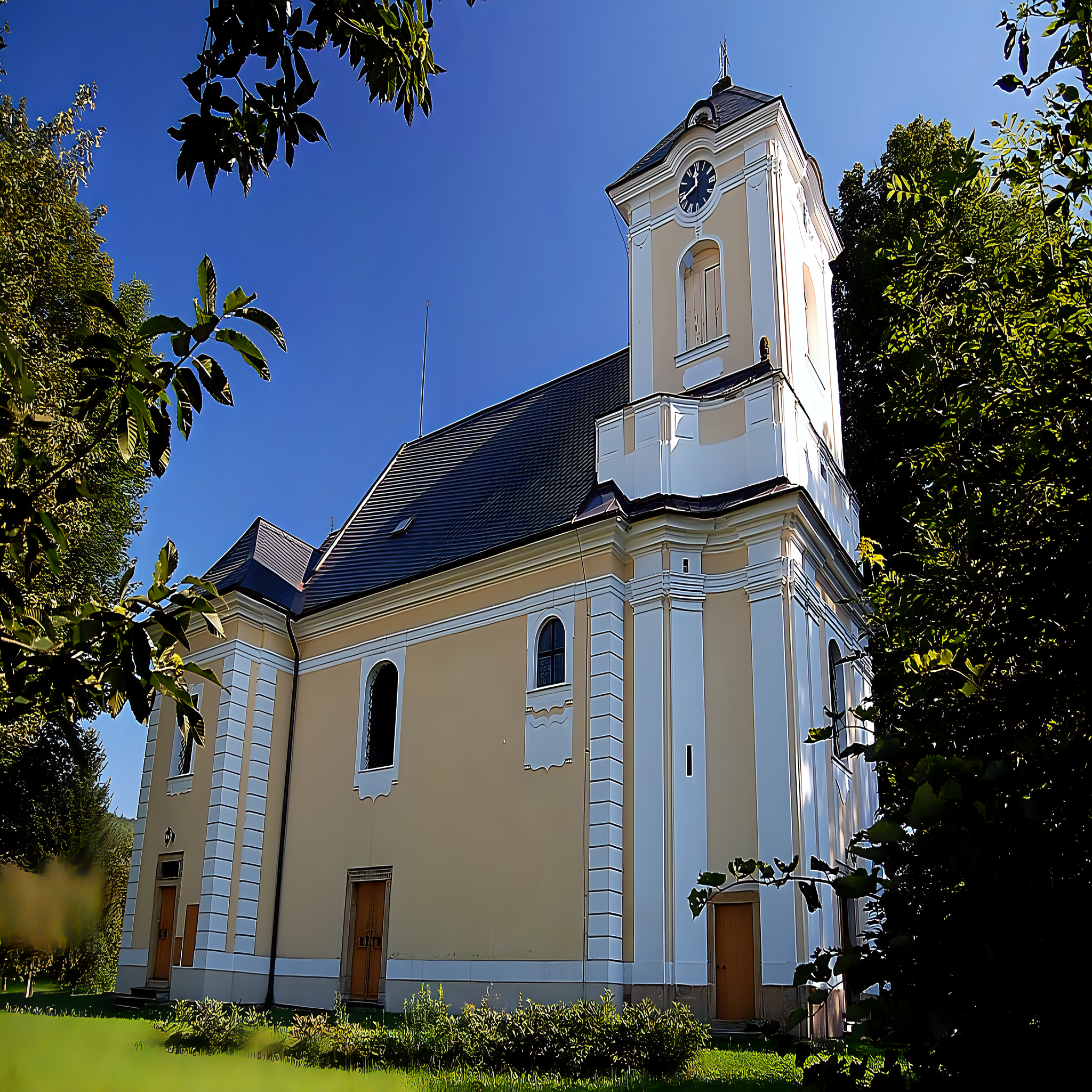 
<span>kostel svatého Petra a Pavla (Biskupice)</span>
