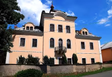 Zámek Nalžovice