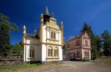 kostel Nanebevstoupení Páně v Mikulášovicích