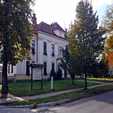 Budova základní školy v Libranticích