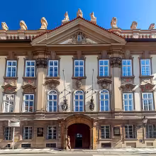 Kolovratský palác ve Valdštejnské
