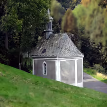 Kaple Navštívení Panny Marie se studánkou
