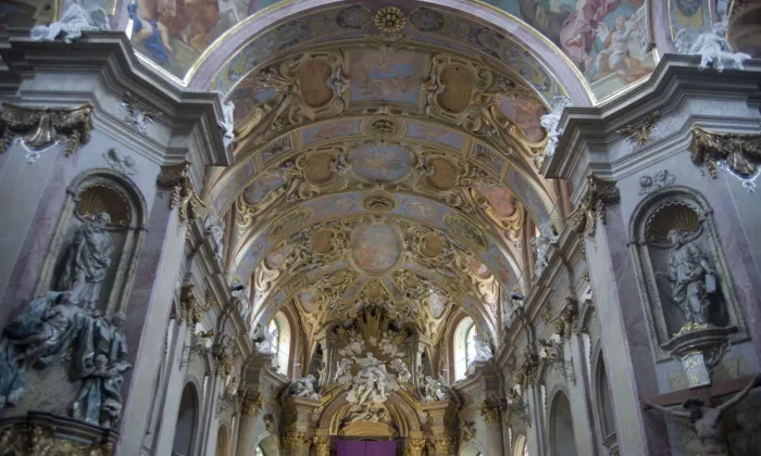 Bazilika Navštívení Panny Marie (Svatý Kopeček)