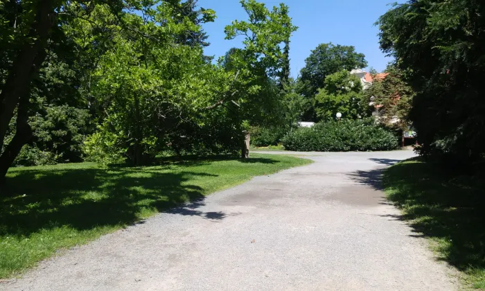 kostel Narození Panny Marie (Průhonice)