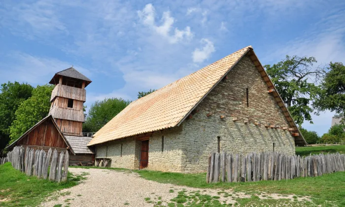 kostel v Modré